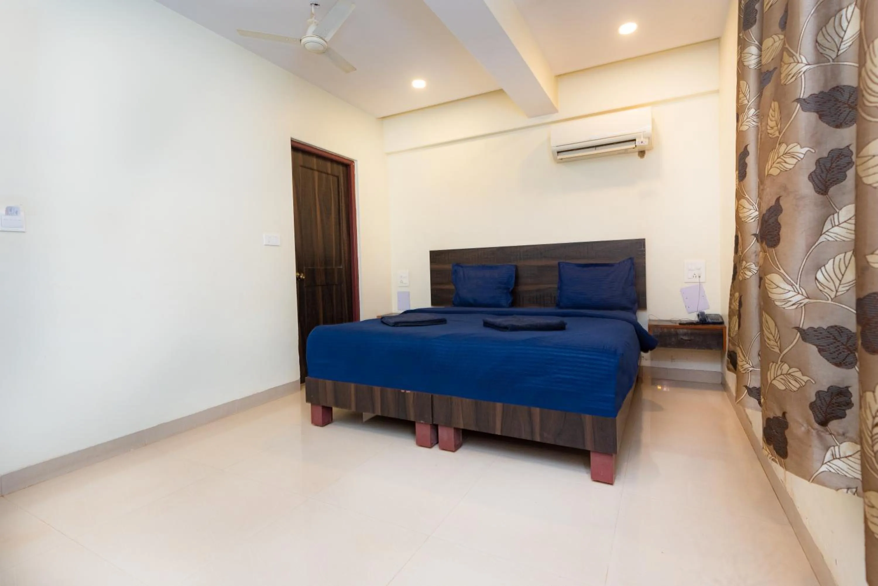 Bed in HOTEL AVISHA Residency