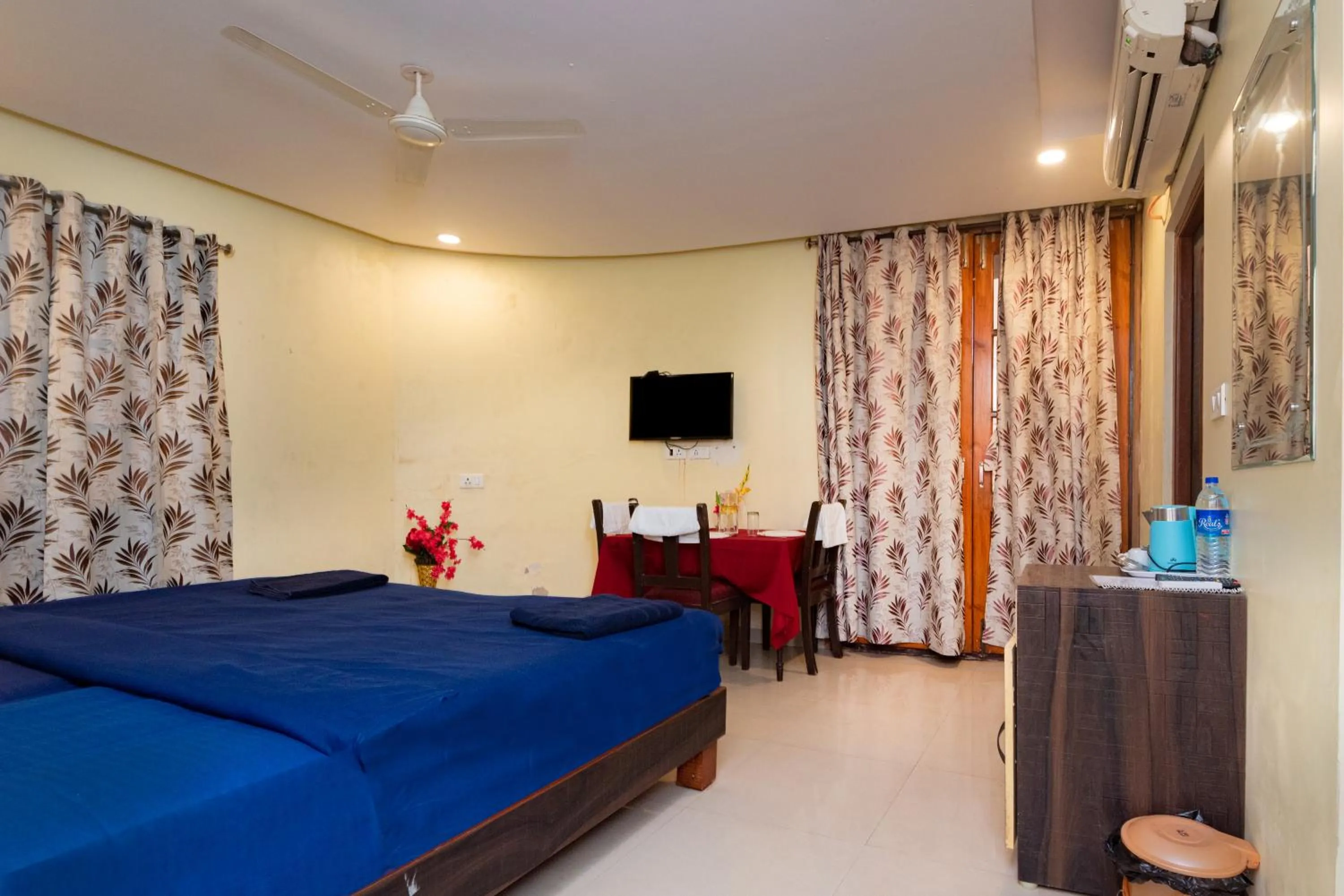Bed in HOTEL AVISHA Residency