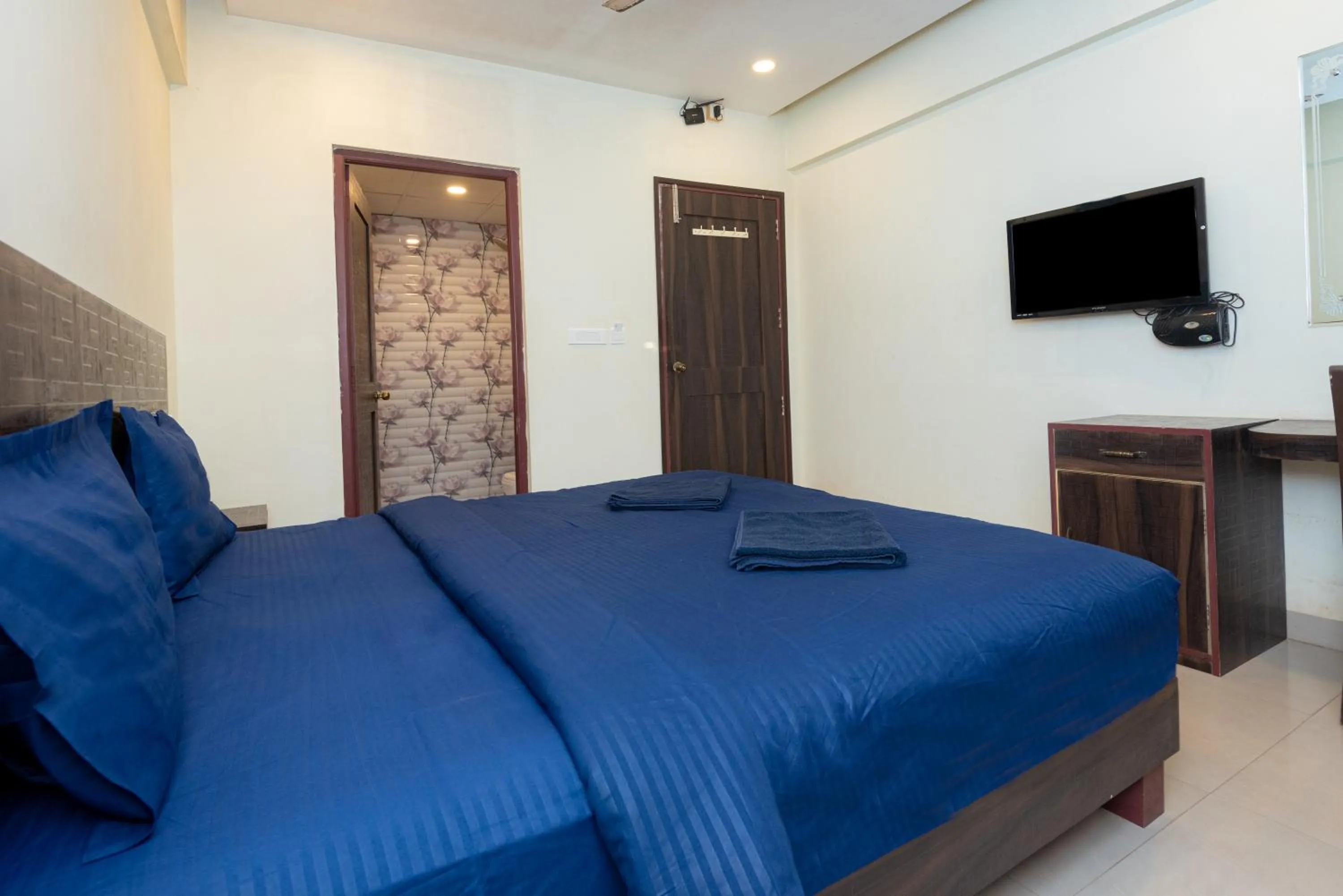 Bed in HOTEL AVISHA Residency