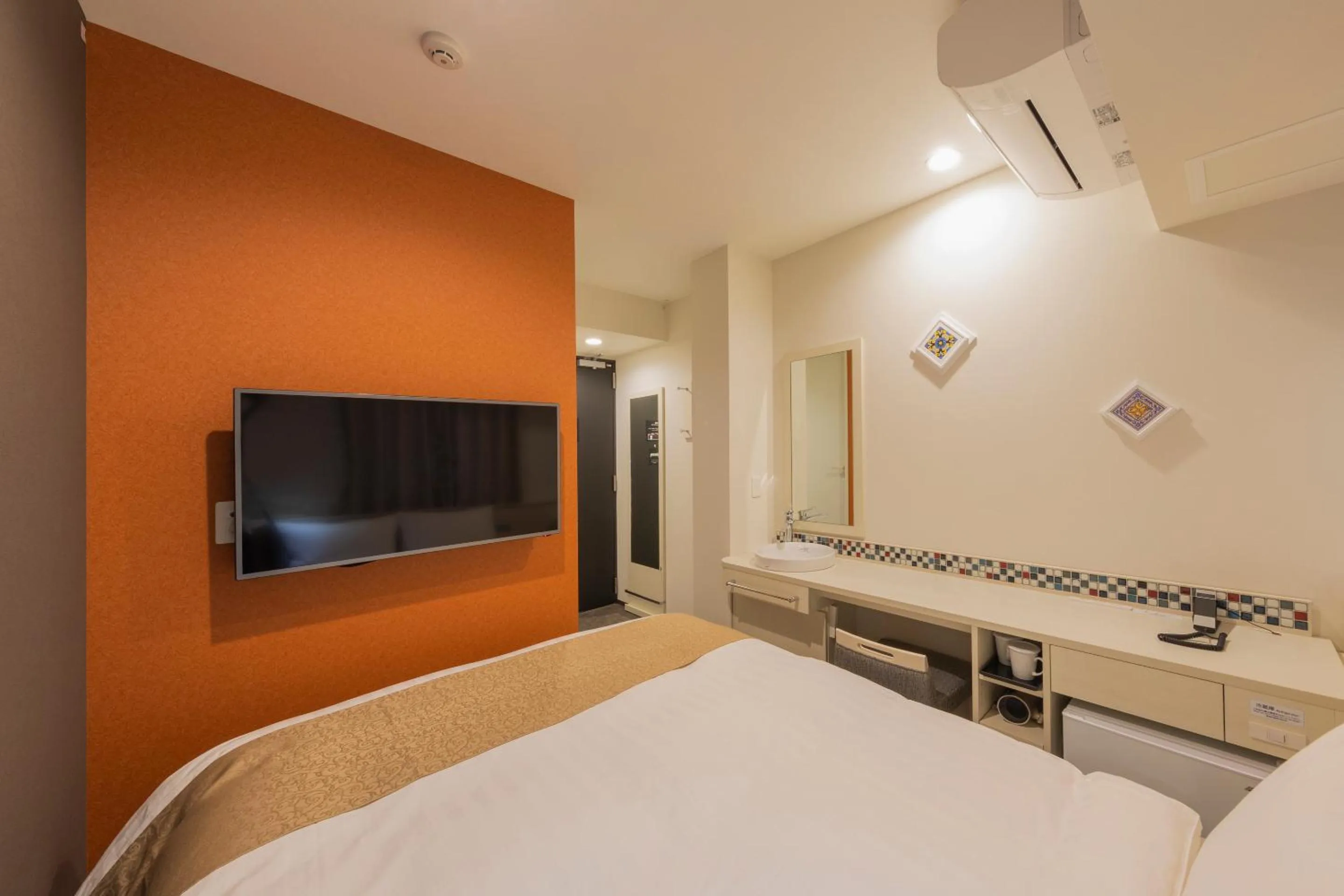 Photo of the whole room, Bed in Asta Hotel