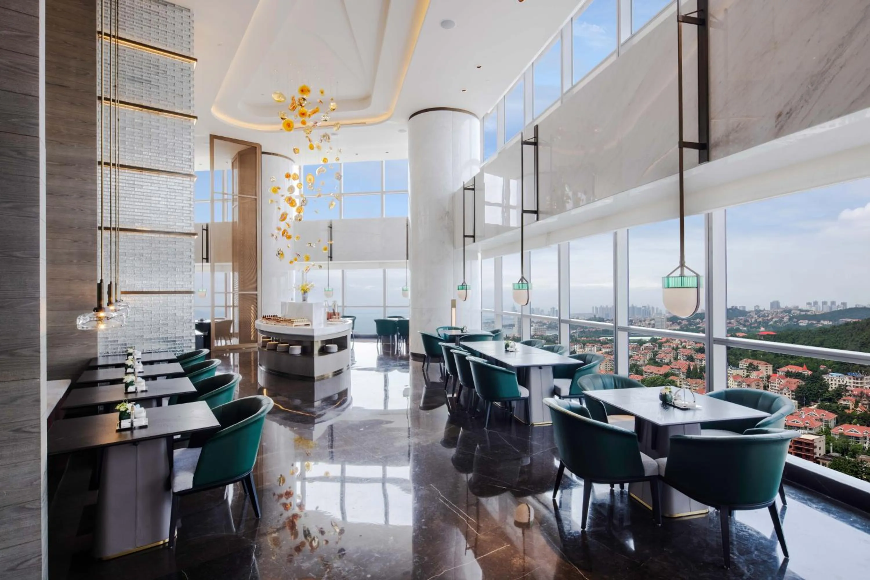 Restaurant/places to eat in Qingdao Haitian Hotel