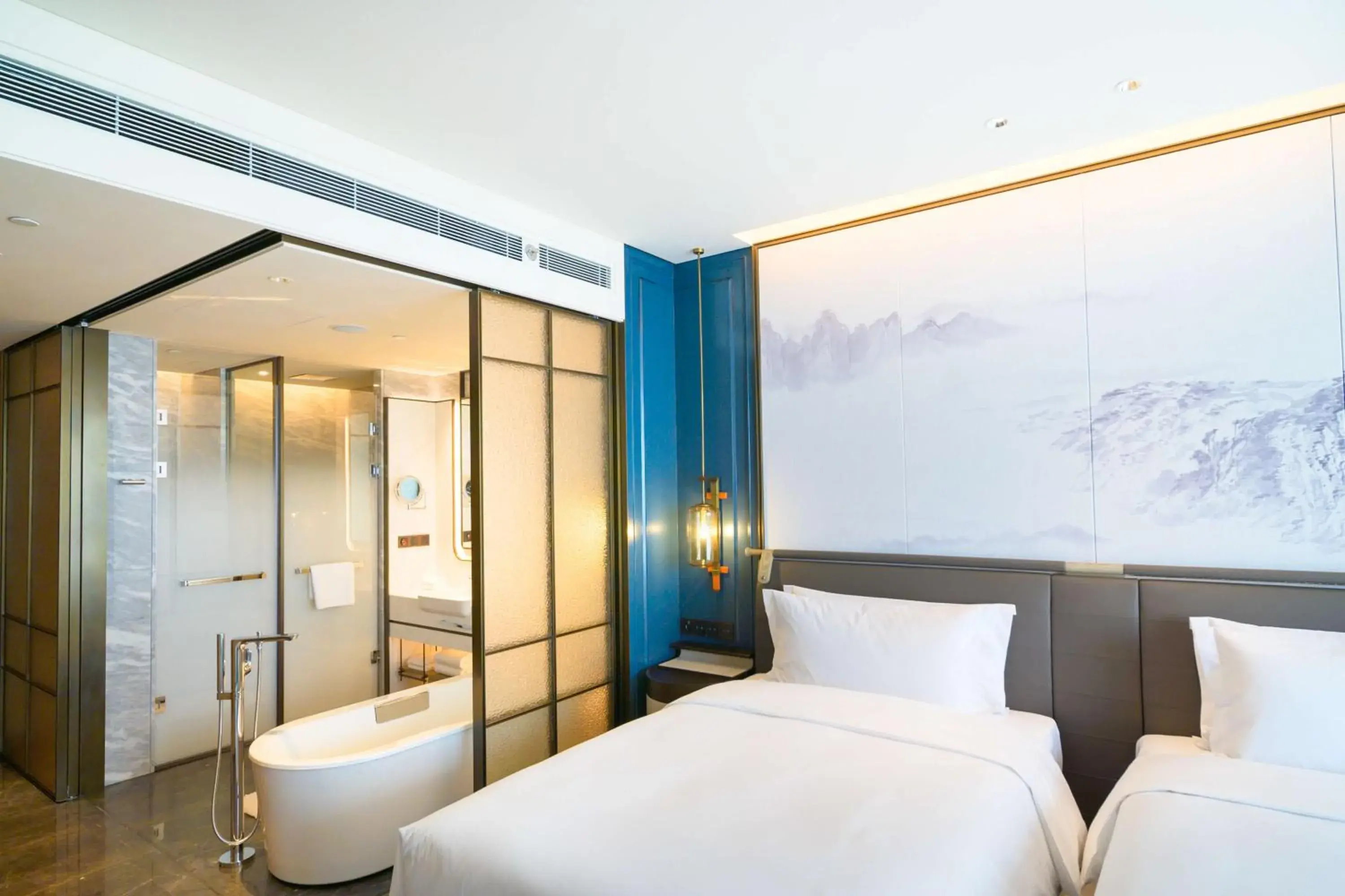 Bedroom, Bed in Qingdao Haitian Hotel Bedroom, Bed in Qingdao Haitian Hotel