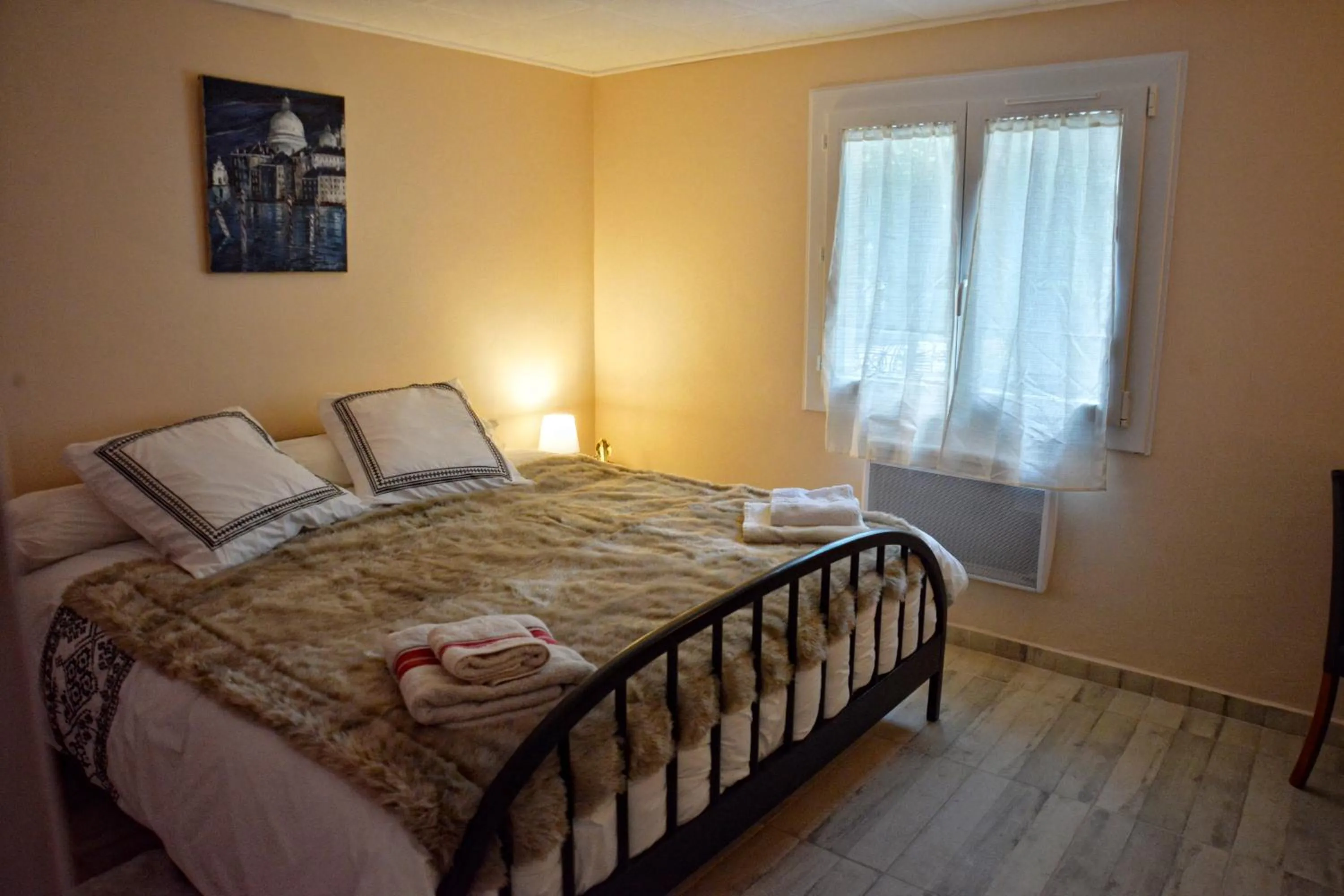 Bedroom, Bed in Maison Matachot