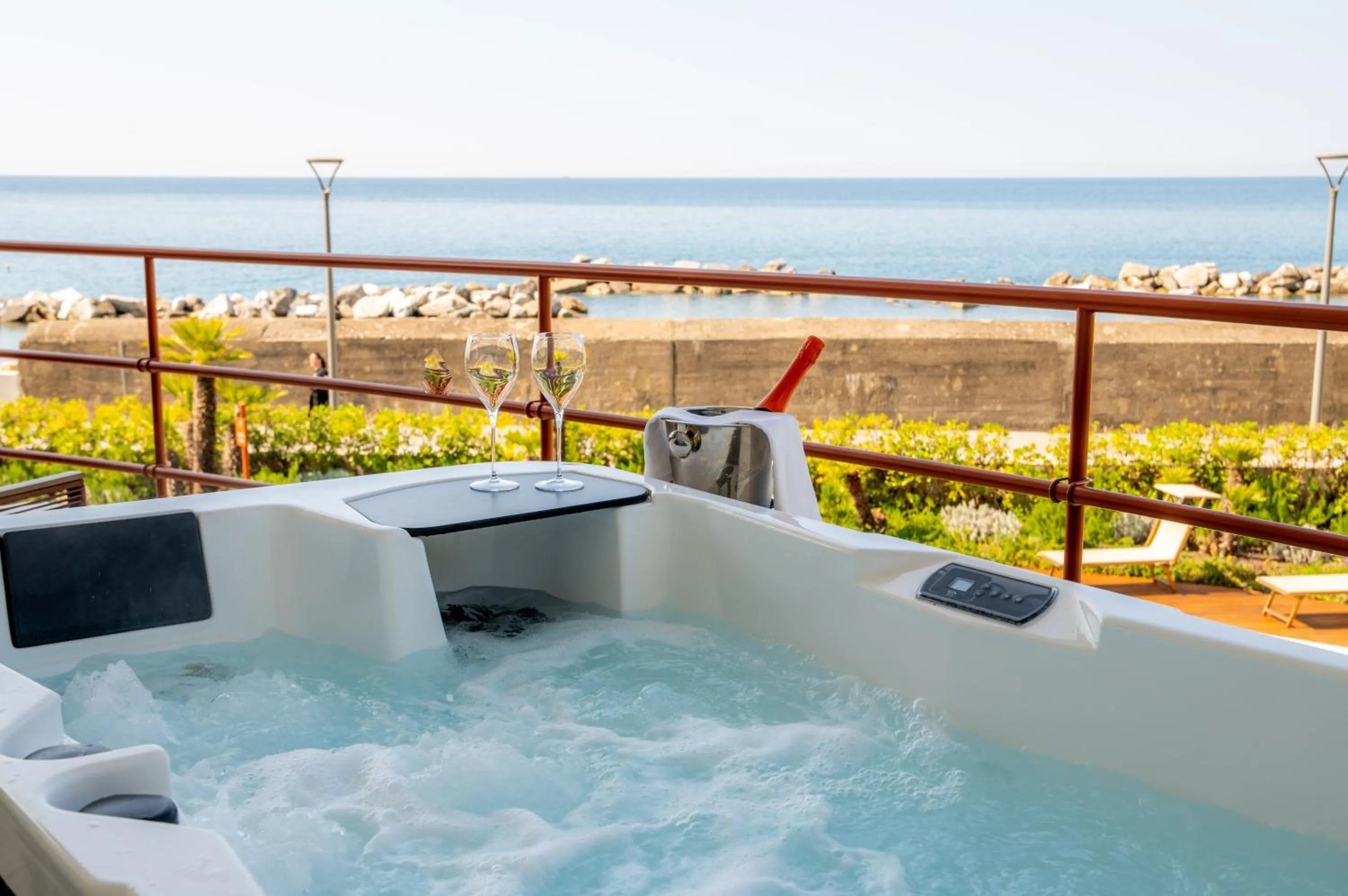 Hot Tub in Grand Hotel Torre Fara
