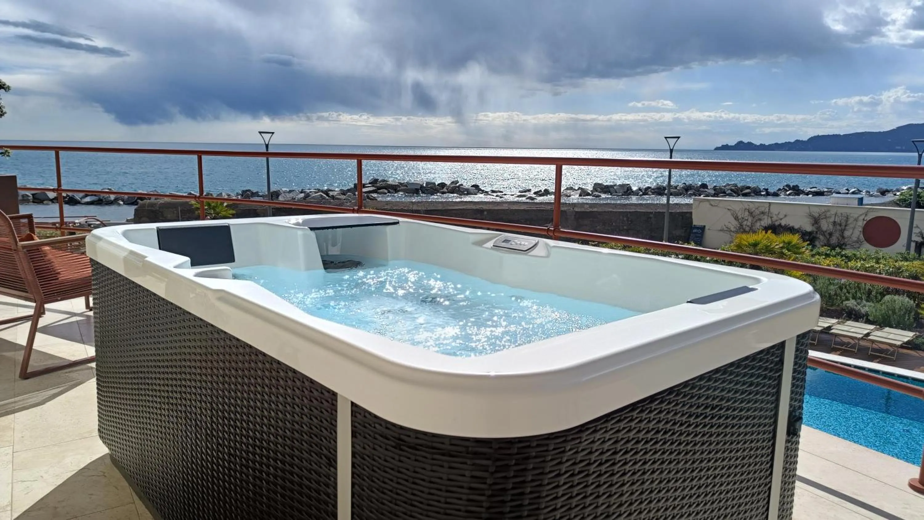 Hot Tub in Grand Hotel Torre Fara
