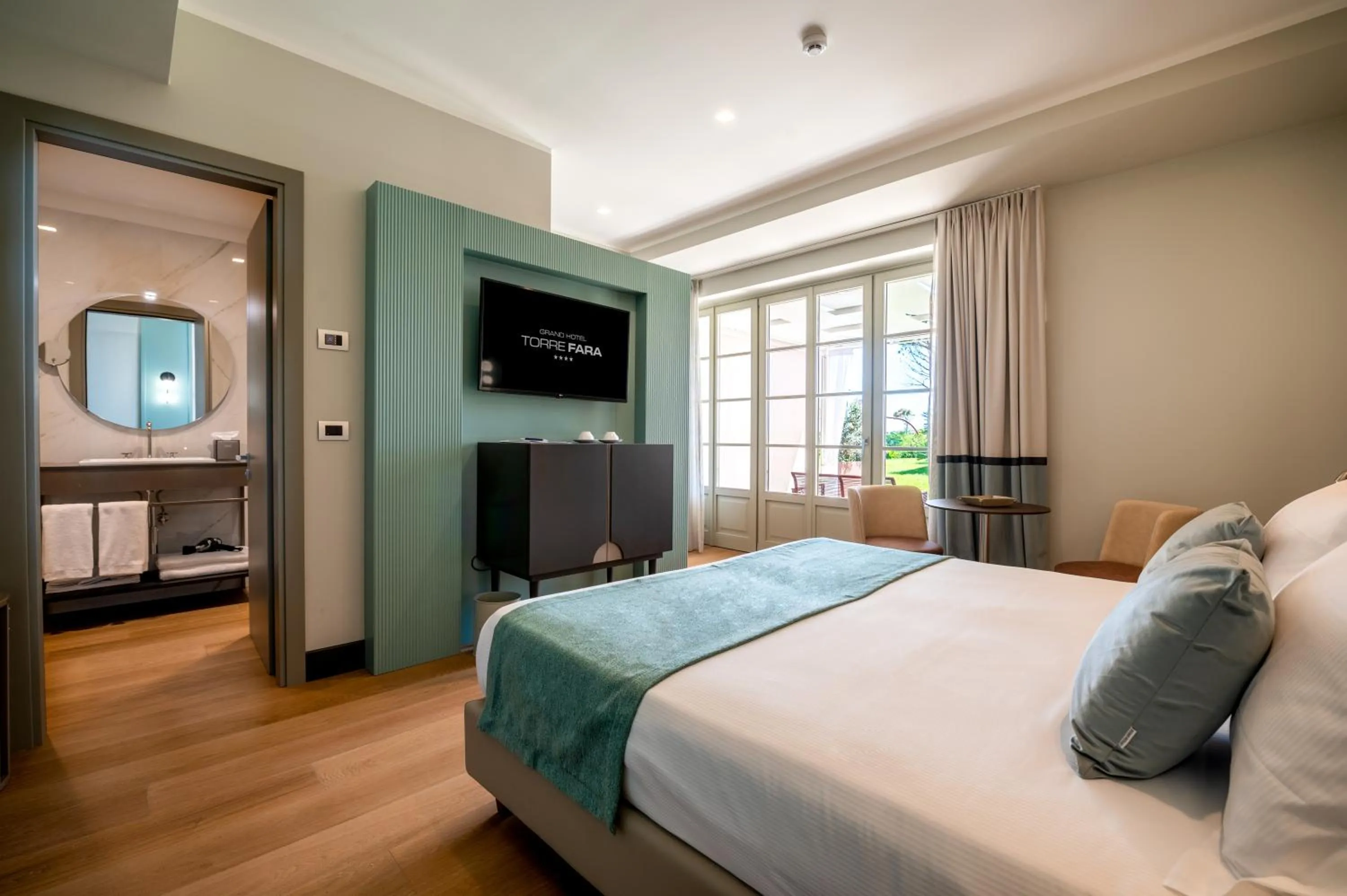 Photo of the whole room, Bed in Grand Hotel Torre Fara