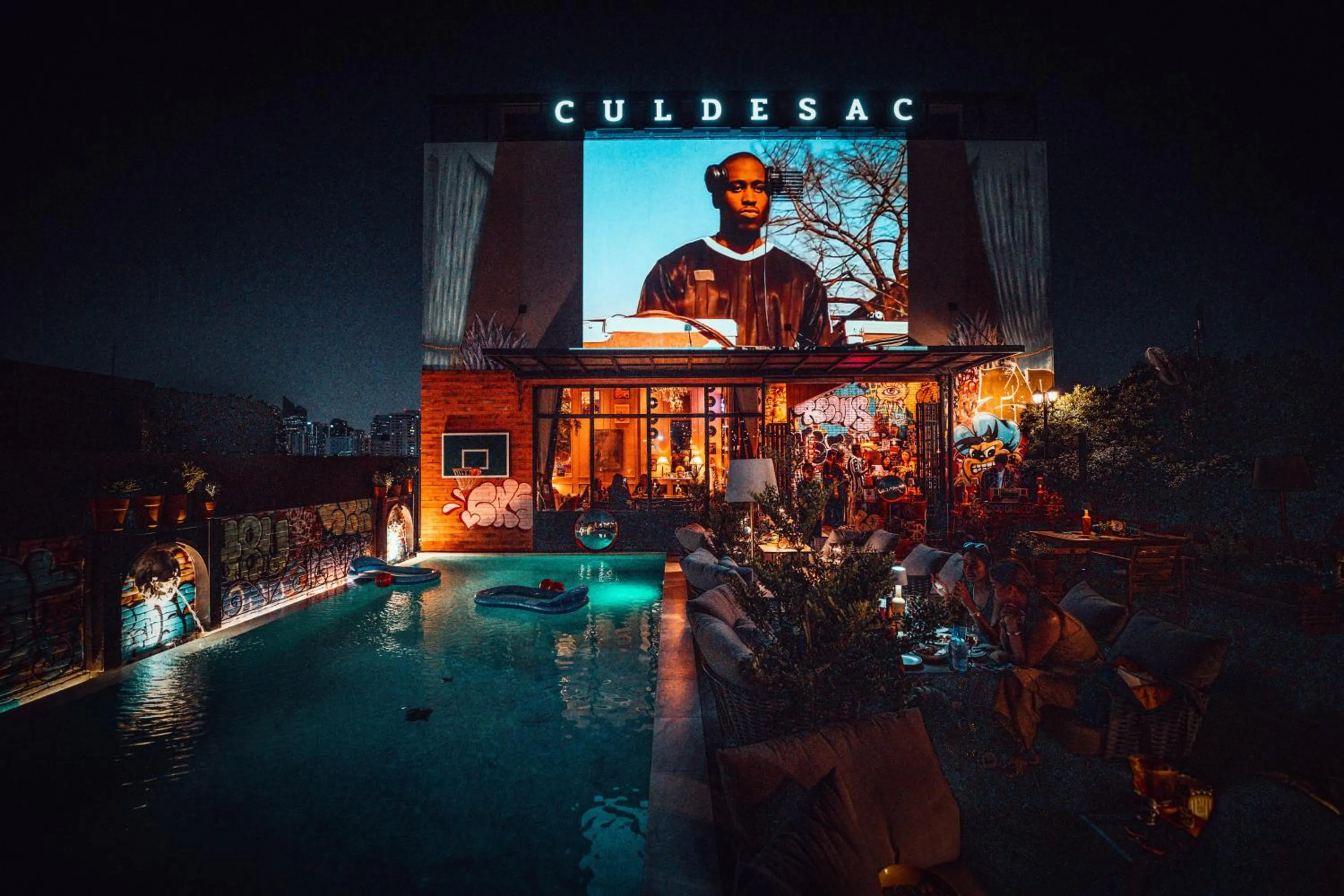 Restaurant/places to eat in The Quartier Hotel Phromphong - Thonglor