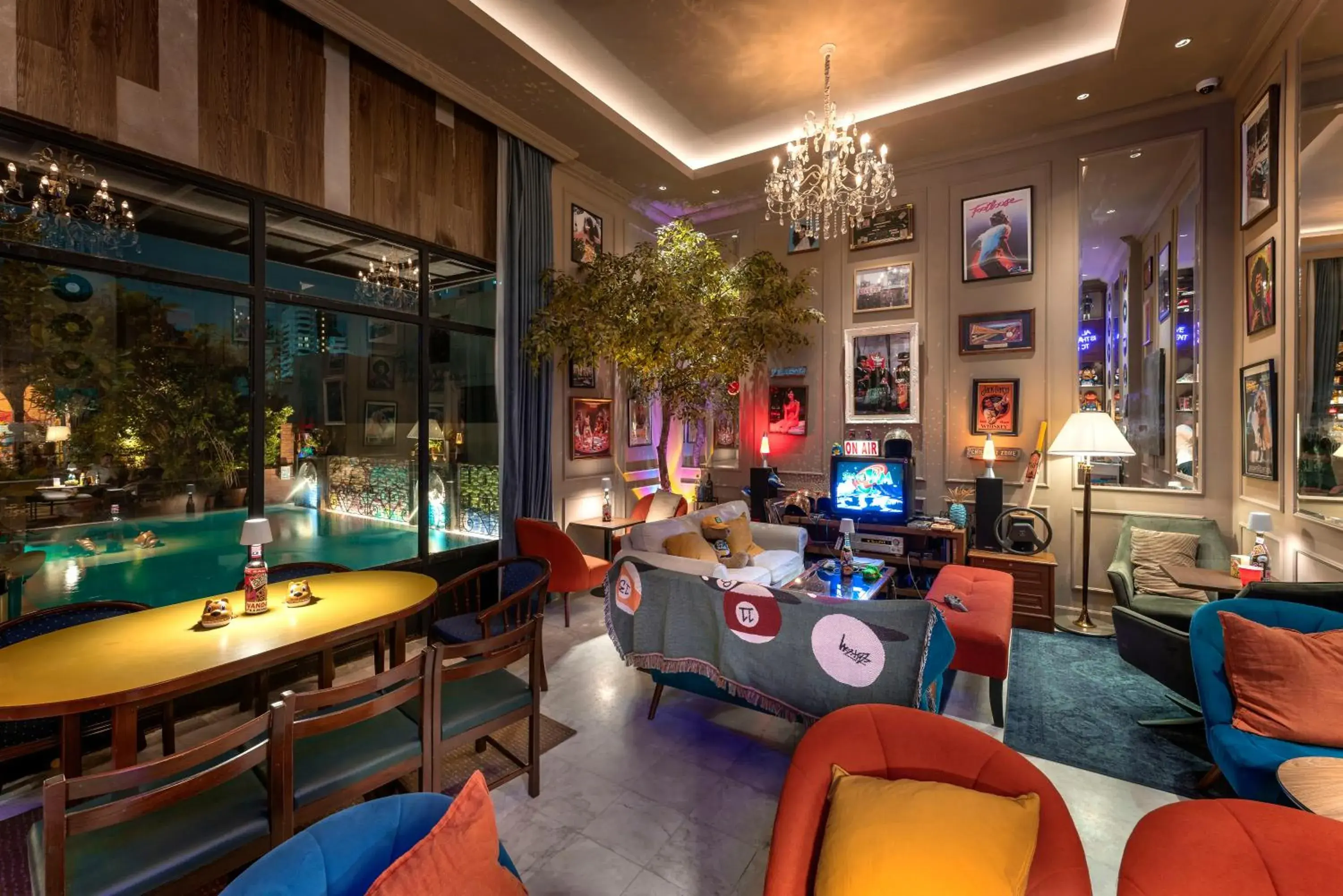 Lounge or bar in The Quartier Hotel Phromphong - Thonglor Lounge or bar in The Quartier Hotel Phromphong - Thonglor