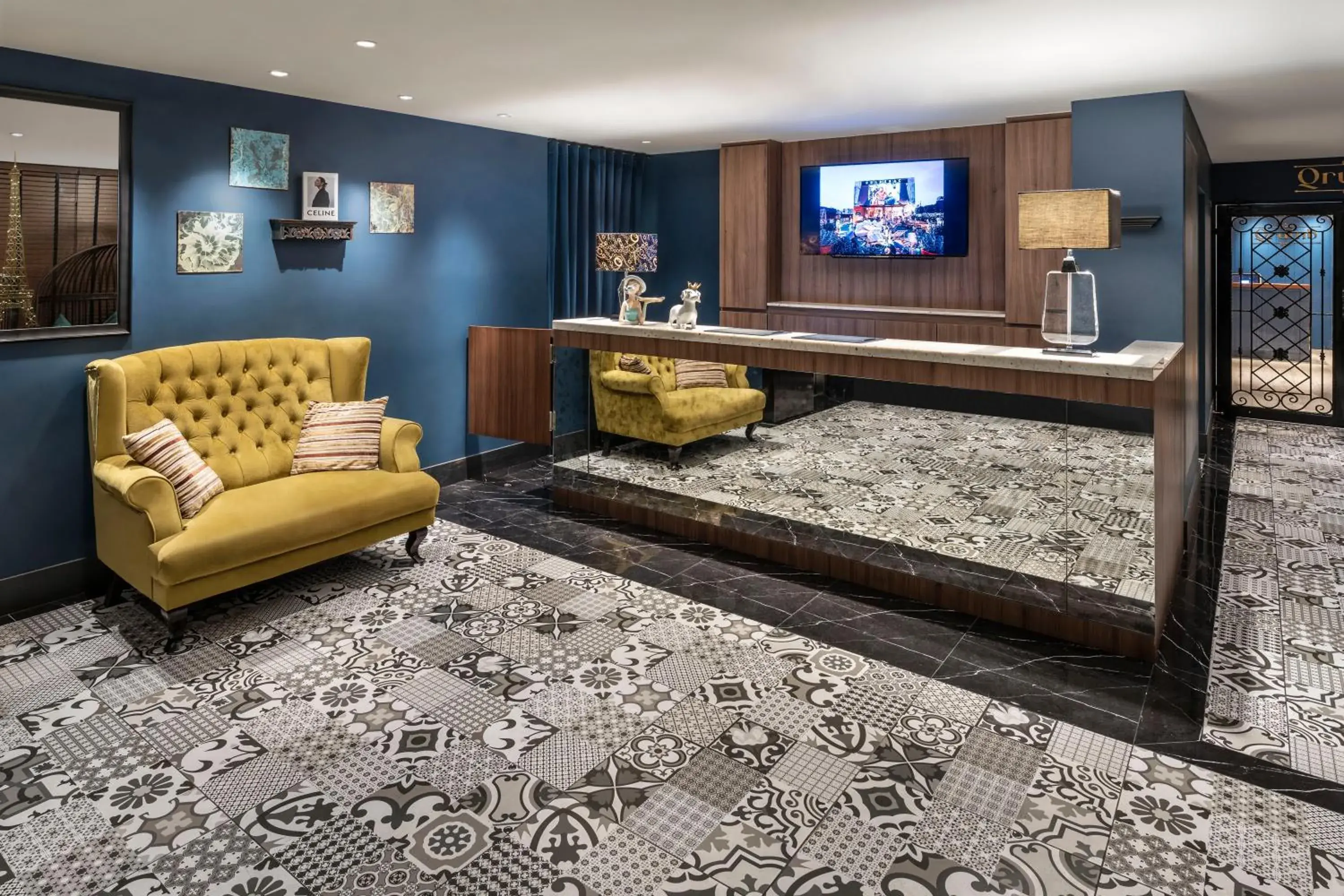 Lobby or reception, Bed in The Quartier Hotel Phromphong - Thonglor Lobby or reception, Bed in The Quartier Hotel Phromphong - Thonglor