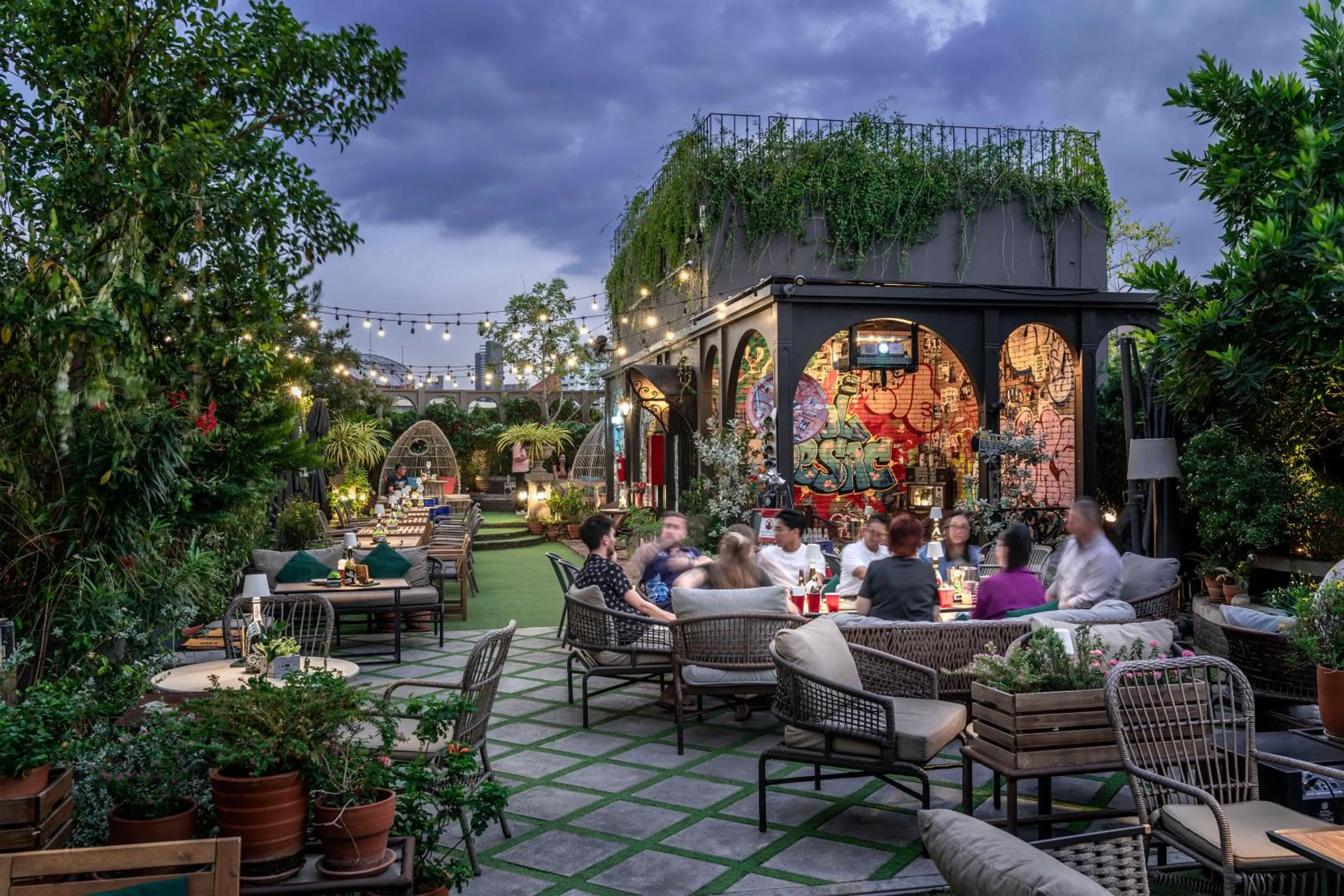 Garden in The Quartier Hotel Phromphong - Thonglor