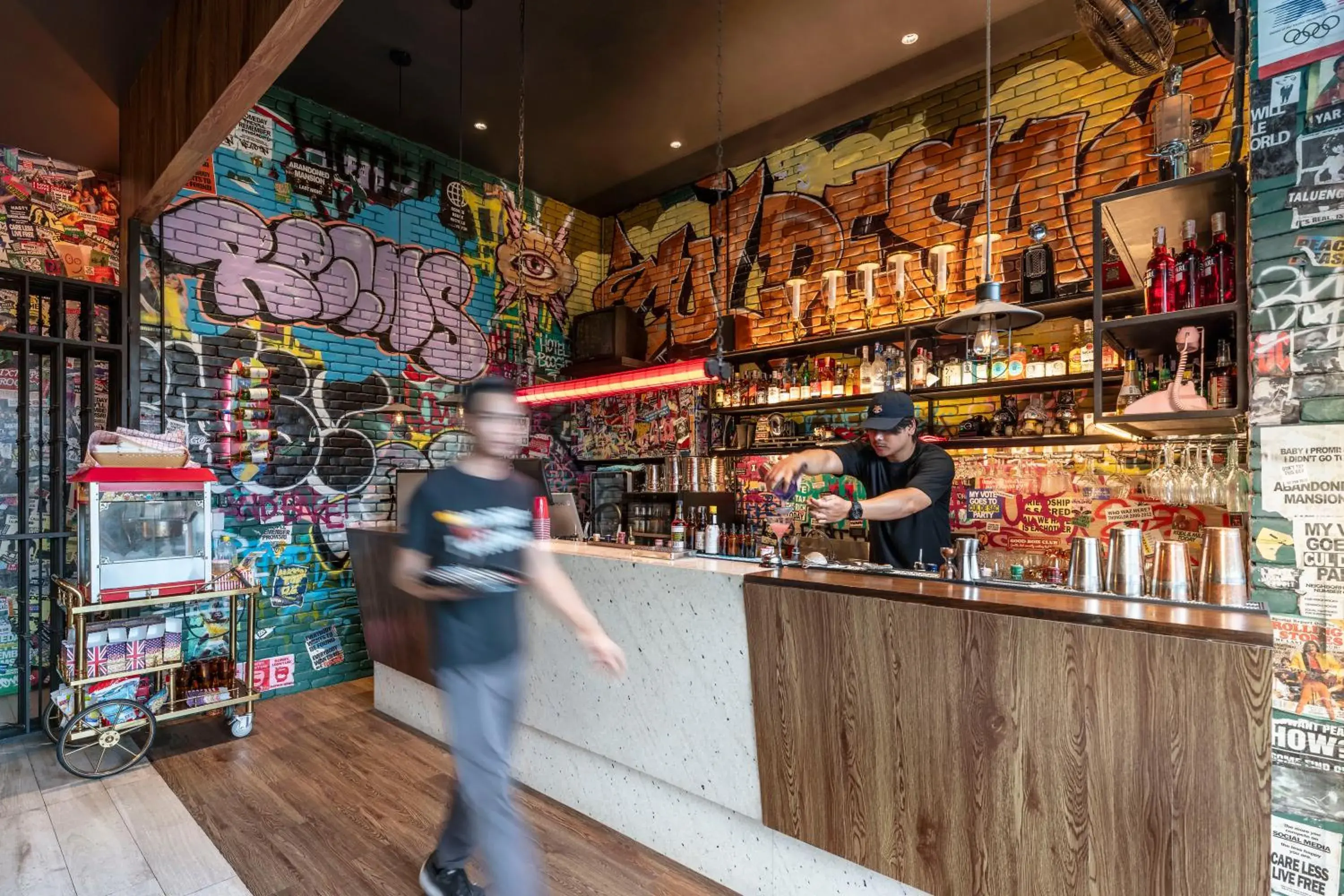 Lounge or bar in The Quartier Hotel Phromphong - Thonglor Lounge or bar in The Quartier Hotel Phromphong - Thonglor