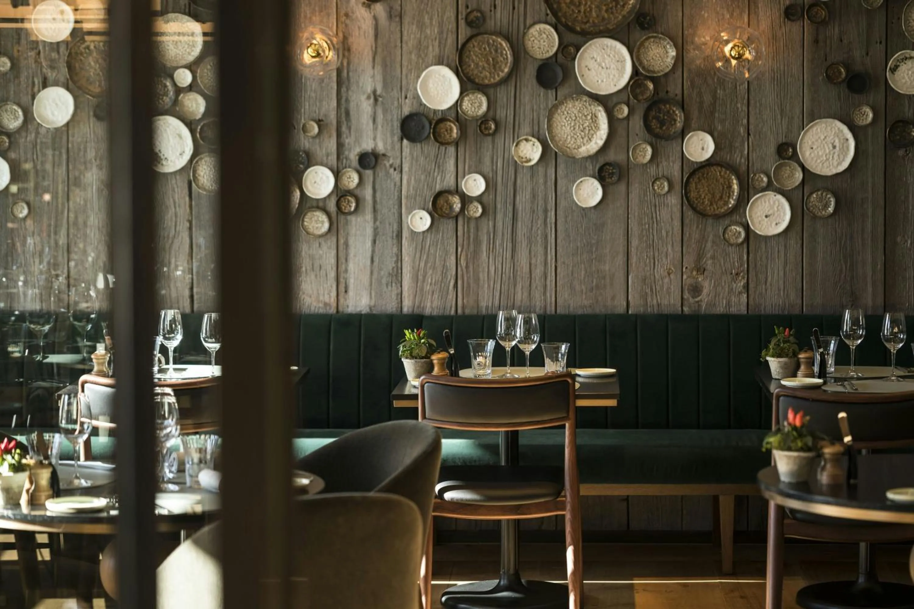 Lounge or bar in The Ritz-Carlton Hotel de la Paix, Geneva