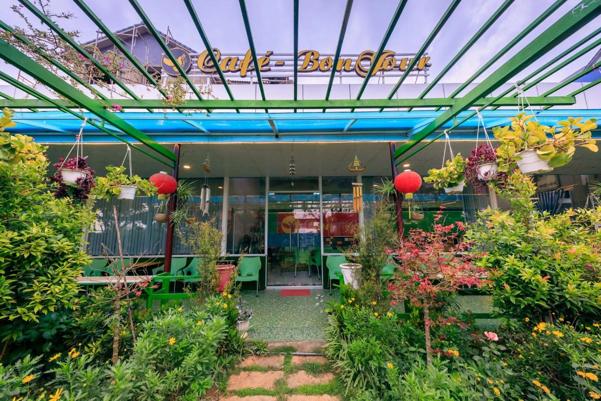 Restaurant/places to eat in Bonjour Da Lat Hotel