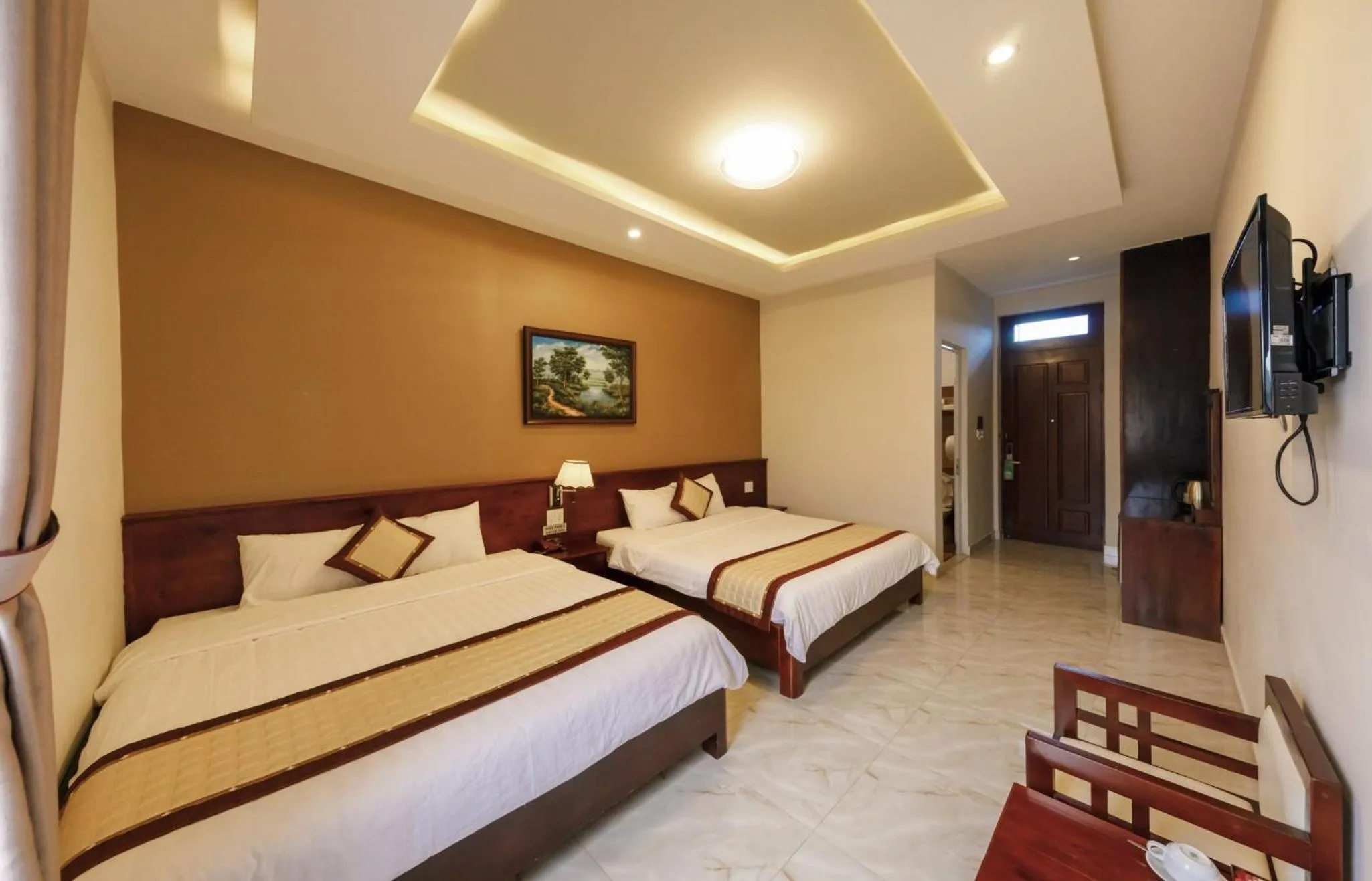 Bed in Bonjour Da Lat Hotel