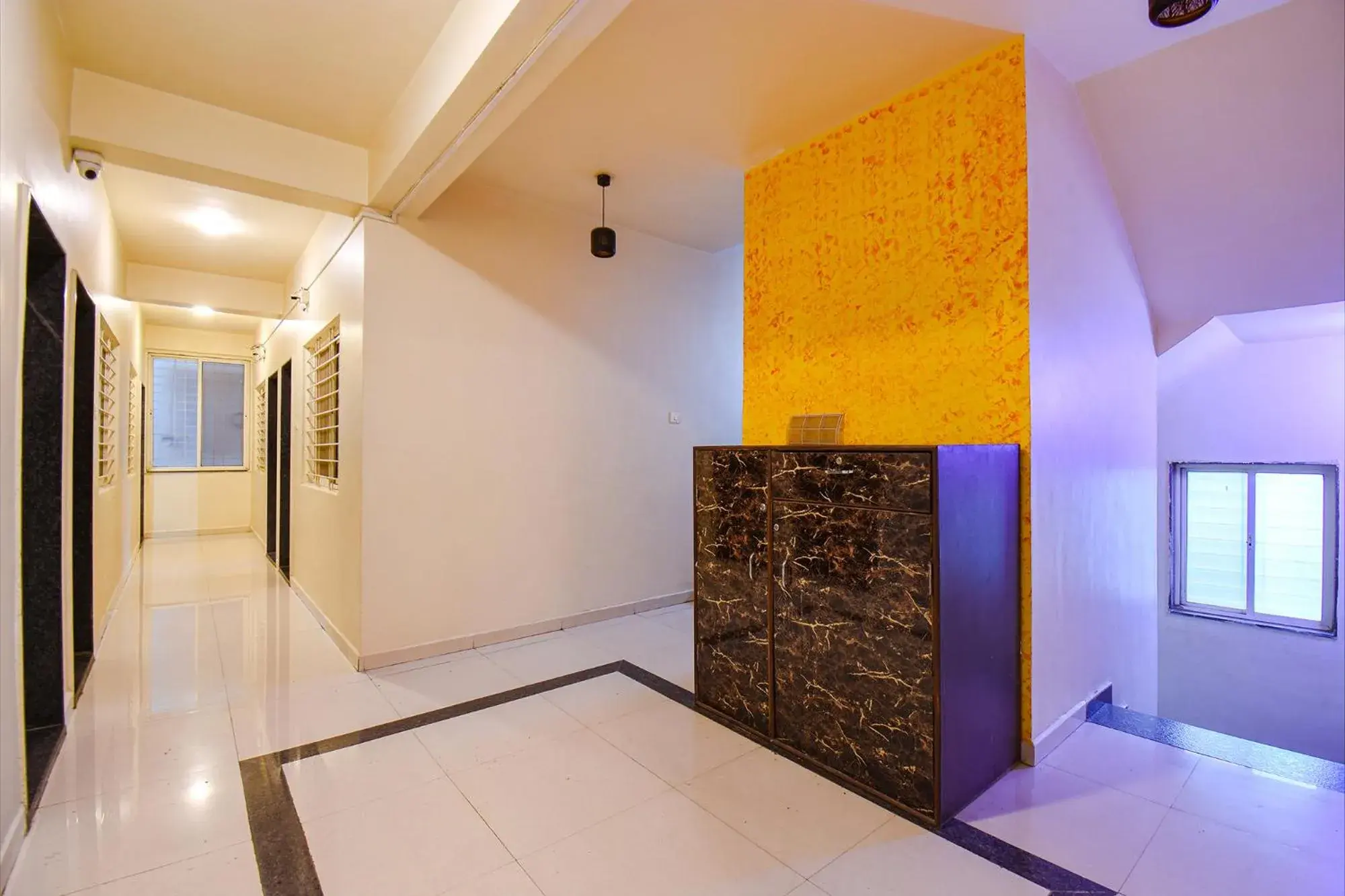 Lobby or reception, Bed in FabExpress 4 Star Executive - Nr World Trade Center Lobby or reception, Bed in FabExpress 4 Star Executive - Nr World Trade Center