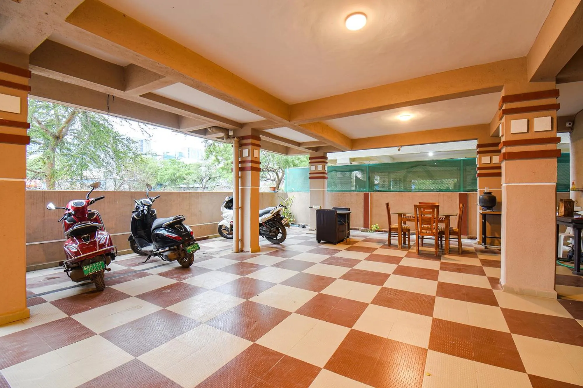 Parking in FabHotel 4 Star Executive - Nr World Trade Center