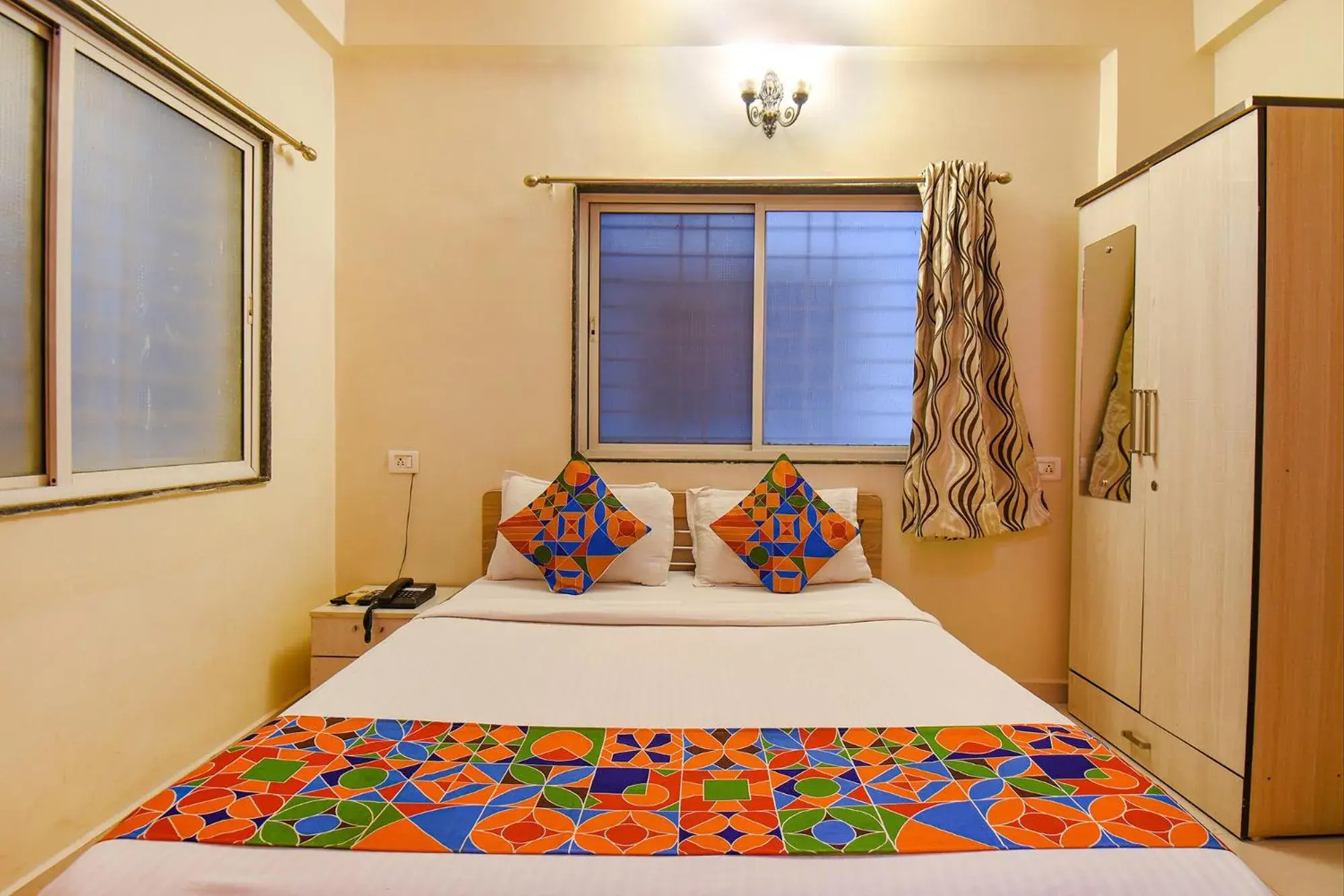 Bed in FabExpress 4 Star Executive - Nr World Trade Center Bed in FabExpress 4 Star Executive - Nr World Trade Center