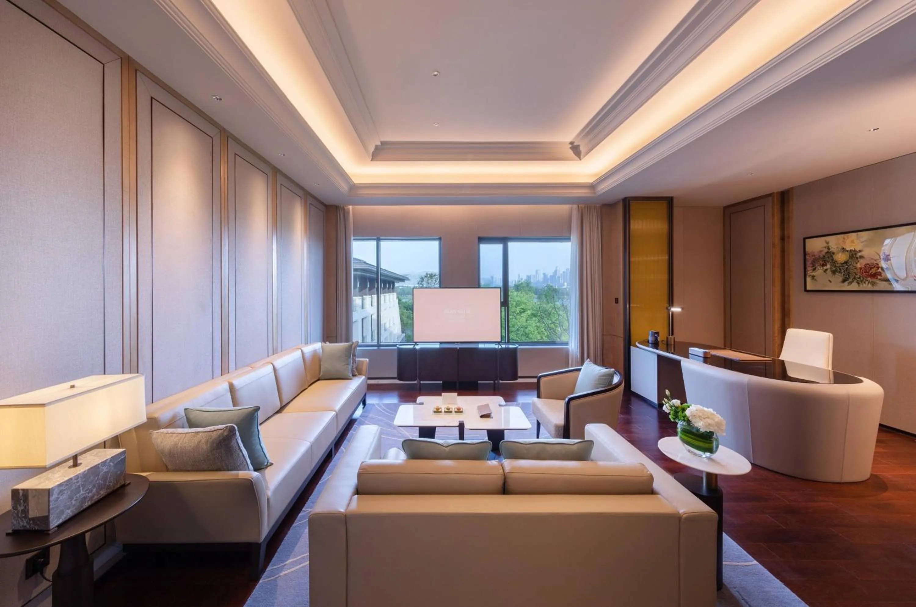 Living room in Gran Meliá Chengdu