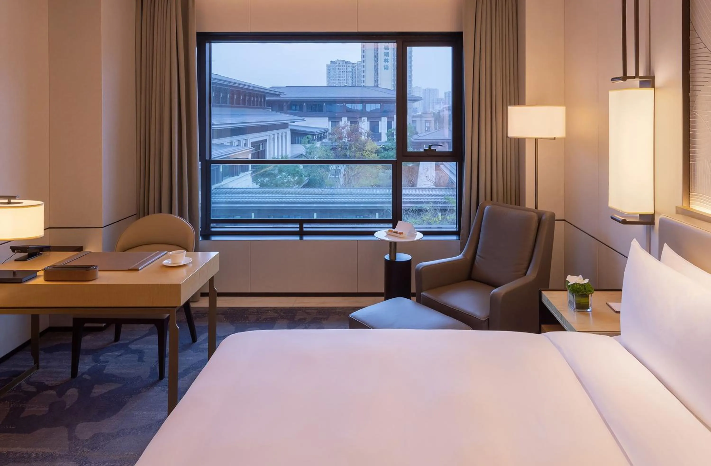 Bed in Gran Meliá Chengdu