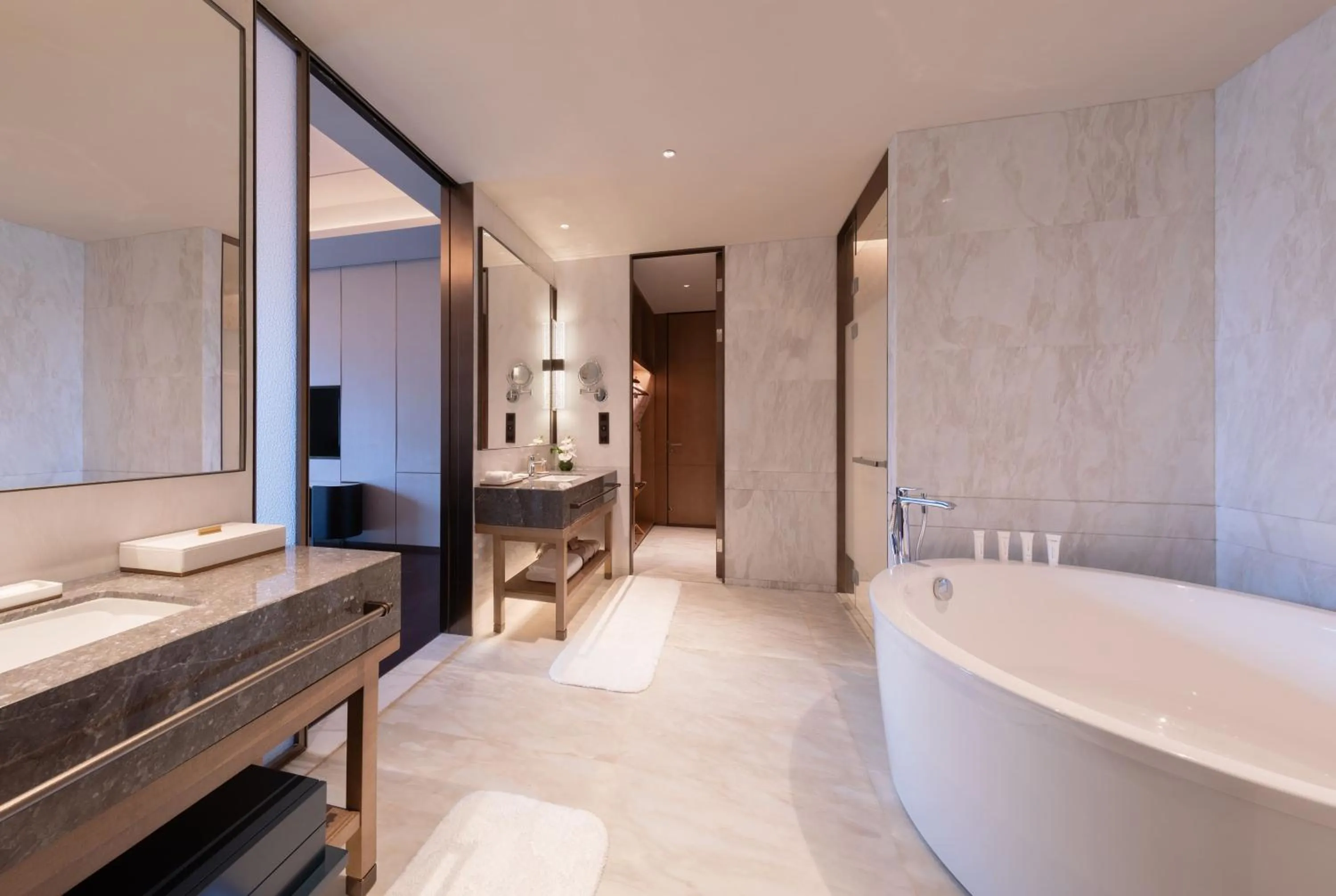 Bed in Gran Meliá Chengdu