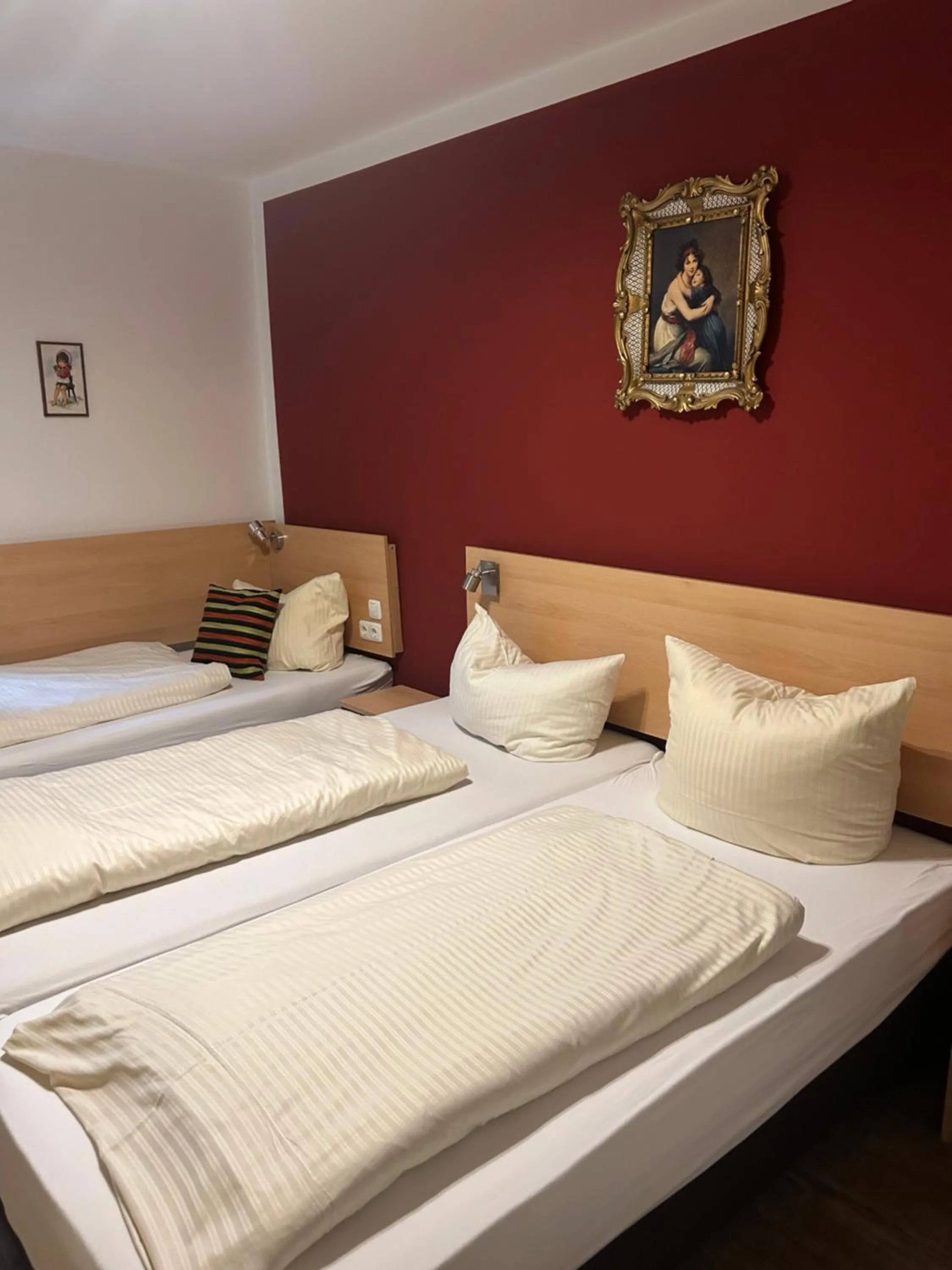 Photo of the whole room, Bed in Hotel Pension Haydn