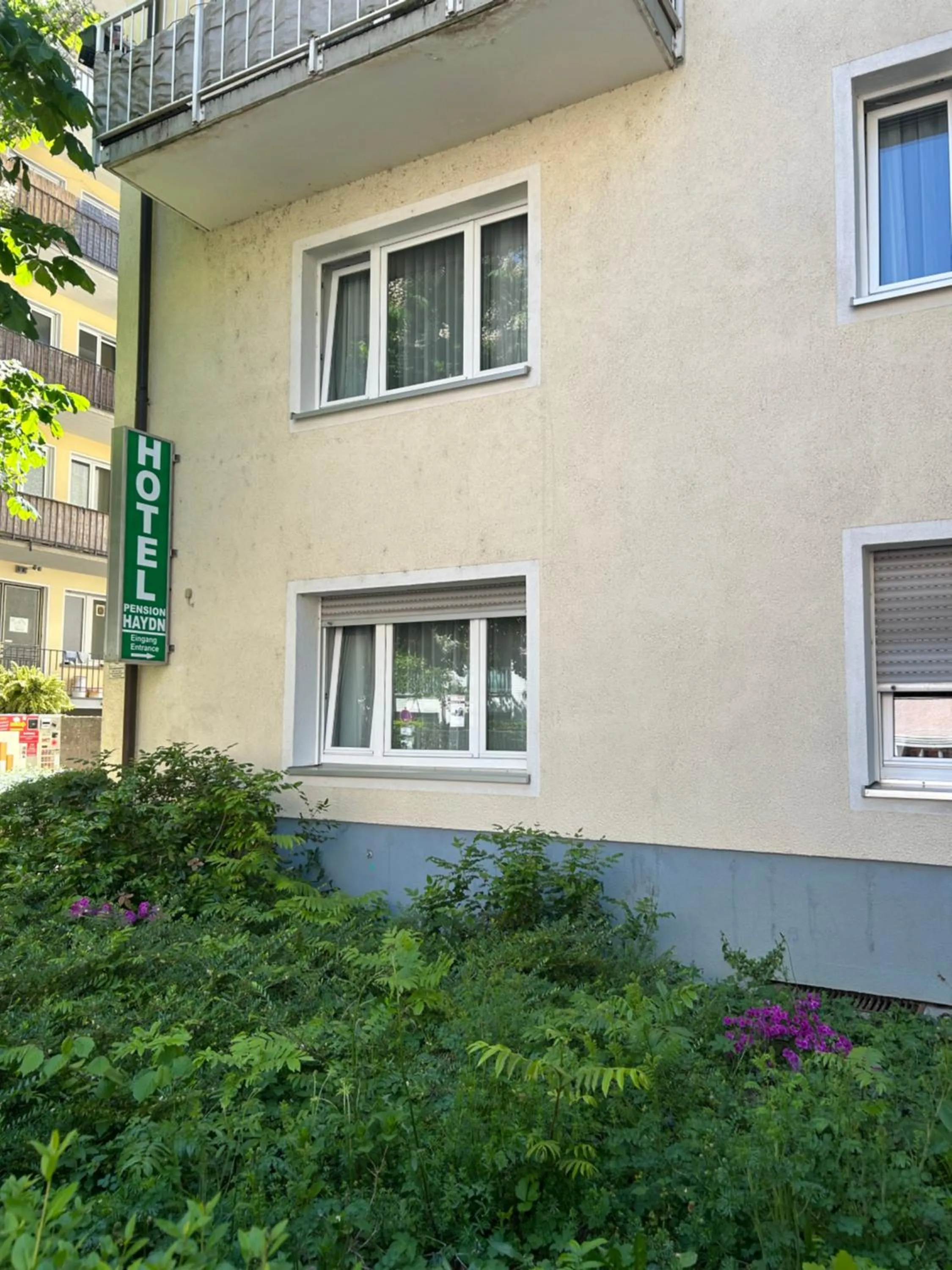 Property building in Hotel Pension Haydn