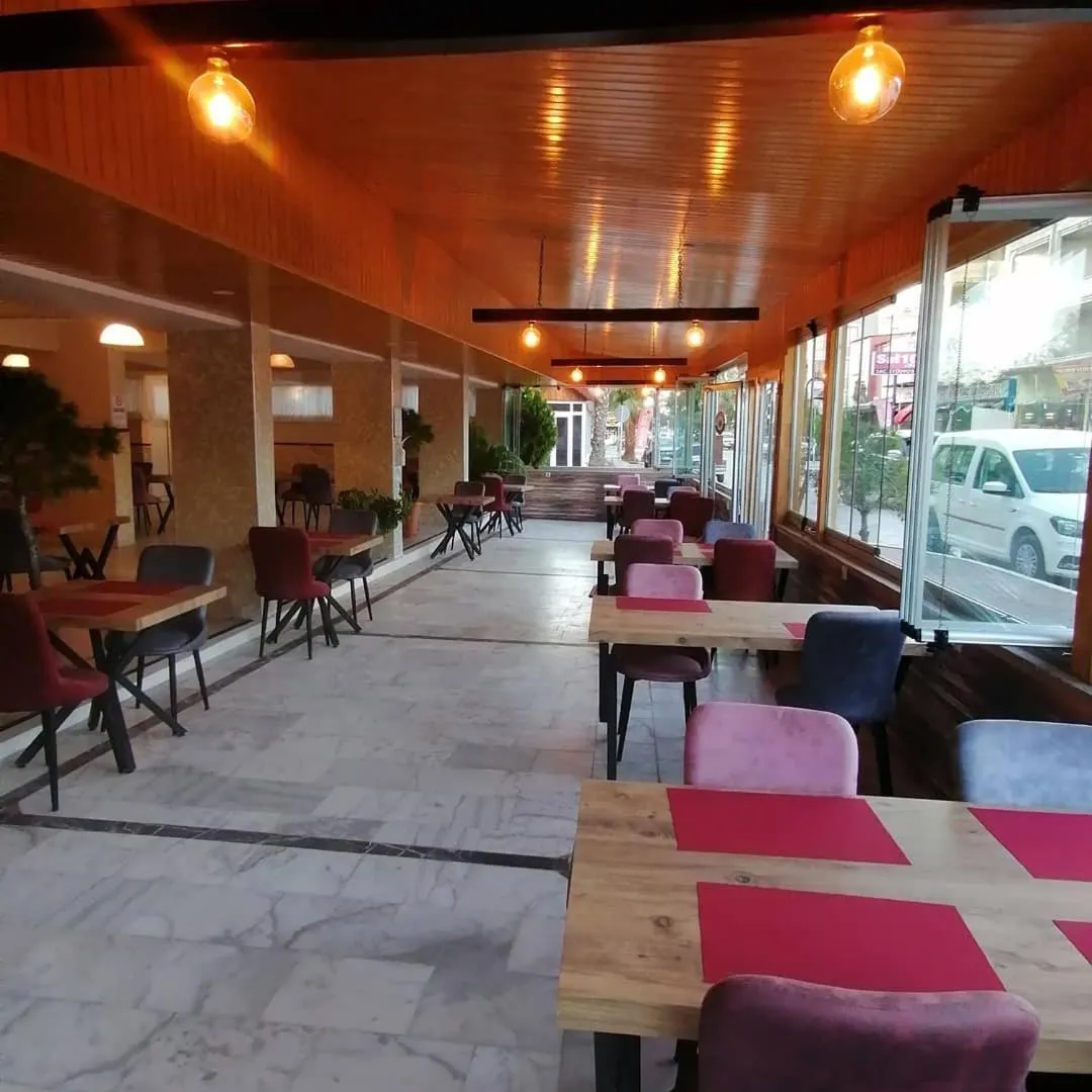 Restaurant/places to eat in Luna Piena Hotel