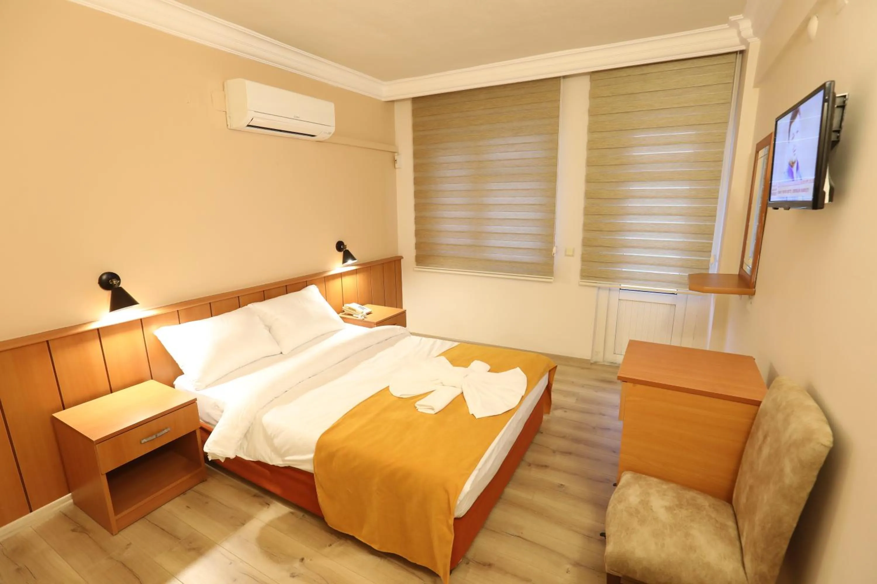 Bedroom, Bed in Luna Piena Hotel