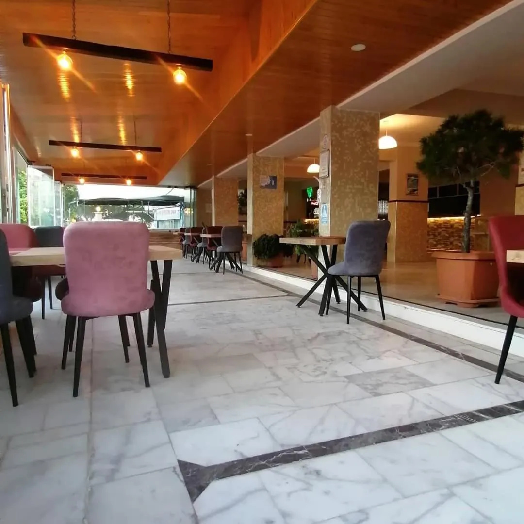 Restaurant/places to eat in Luna Piena Hotel