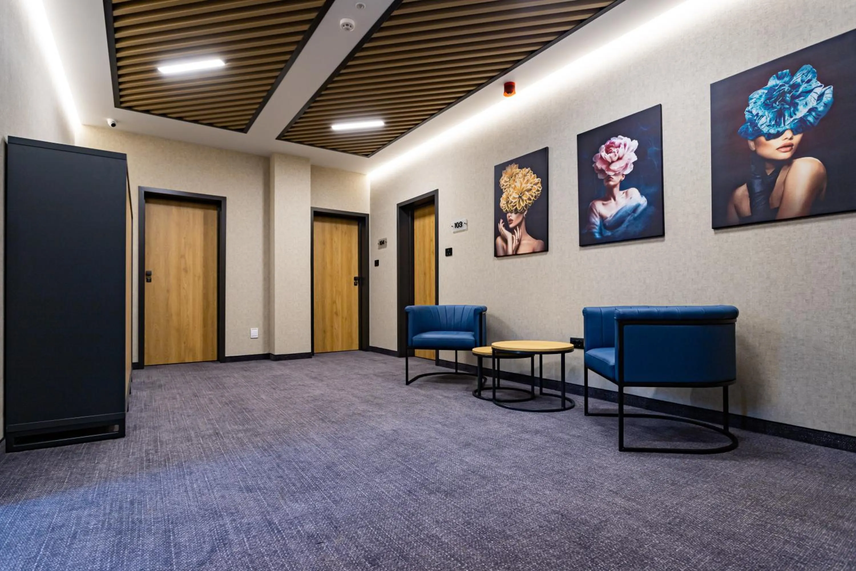 Seating area in Hugo Hotel