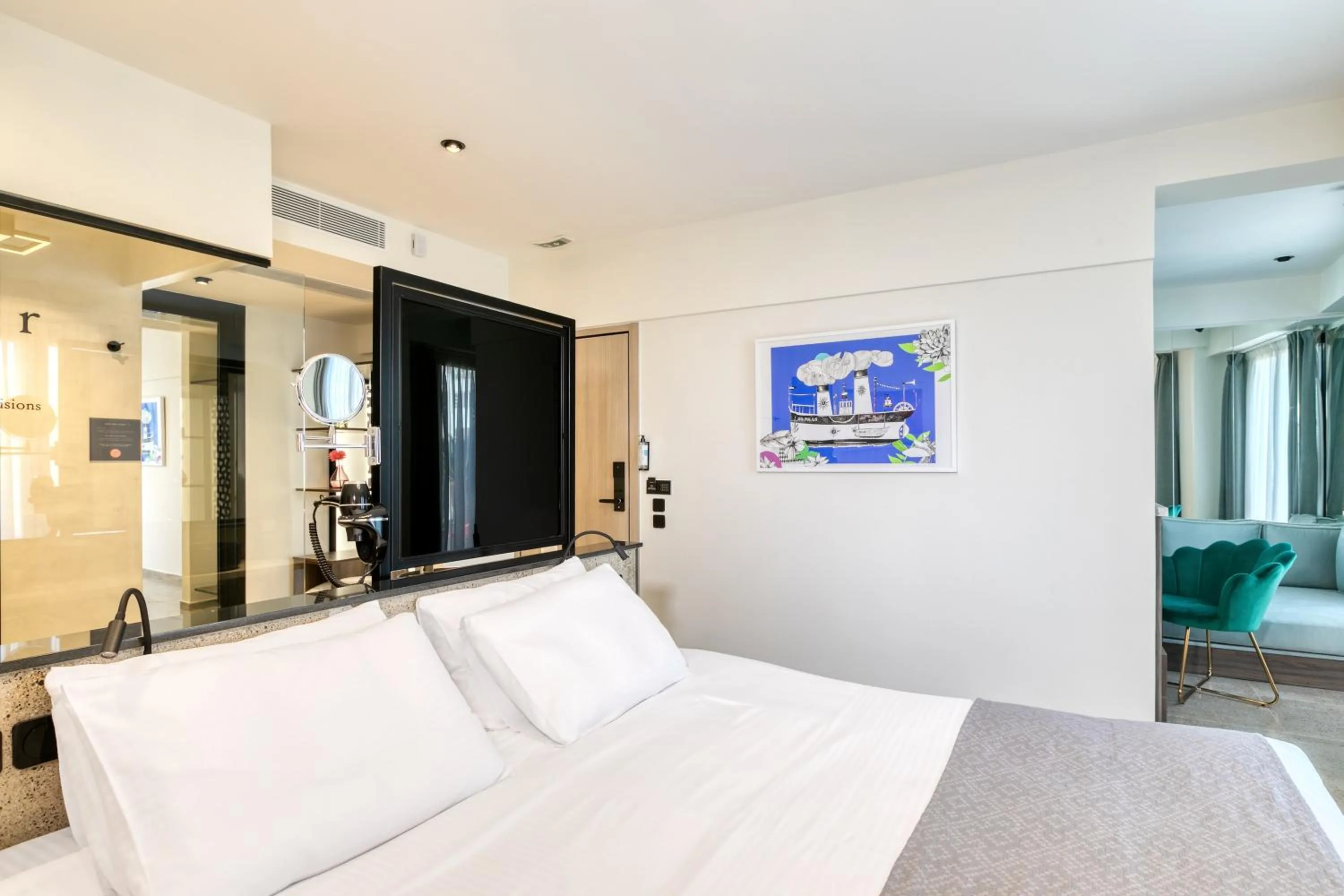 Bed in Athens Ivy Suites