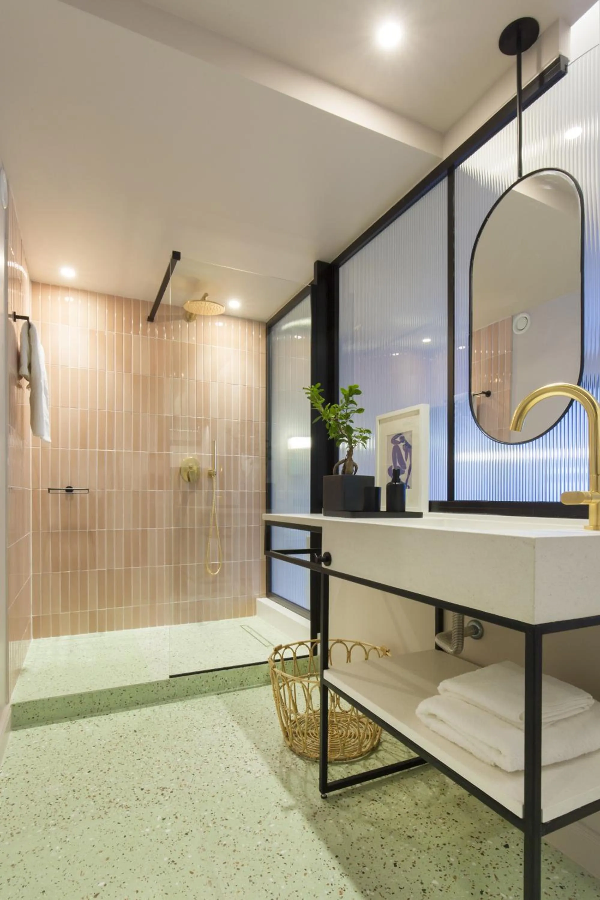 Bathroom in L'Avventura Athens