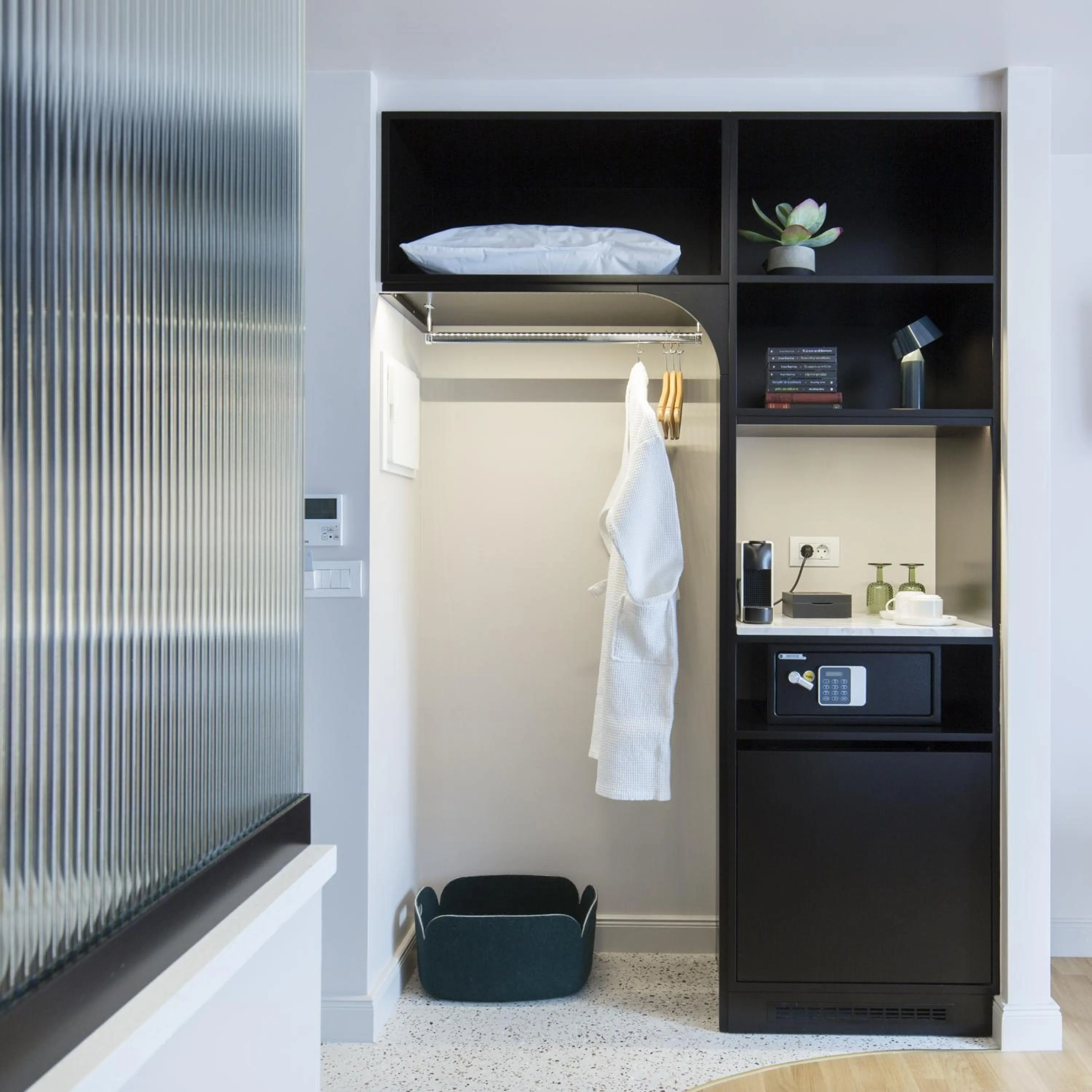 Coffee/tea facilities in L'Avventura Athens