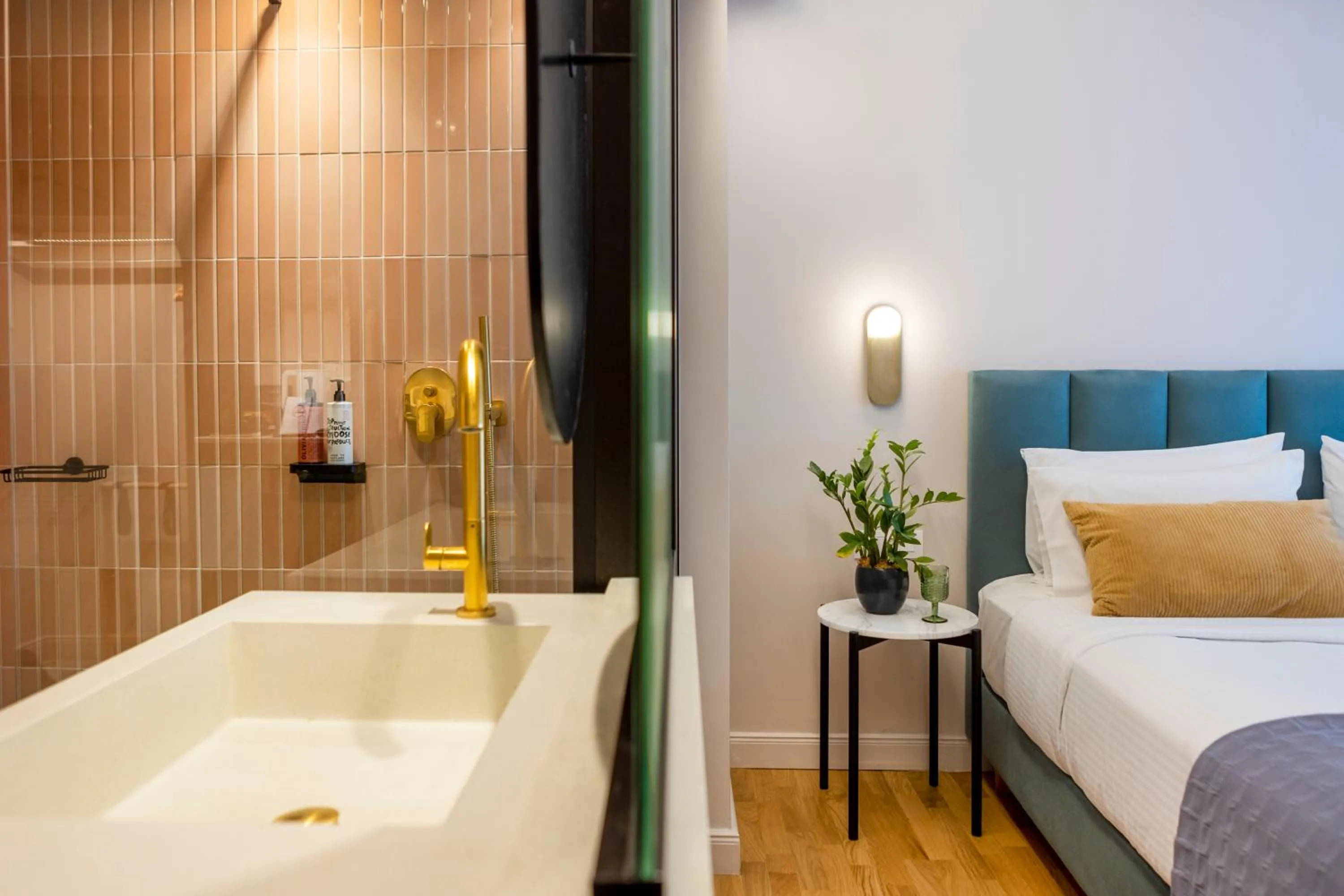 Bed in L'Avventura Athens