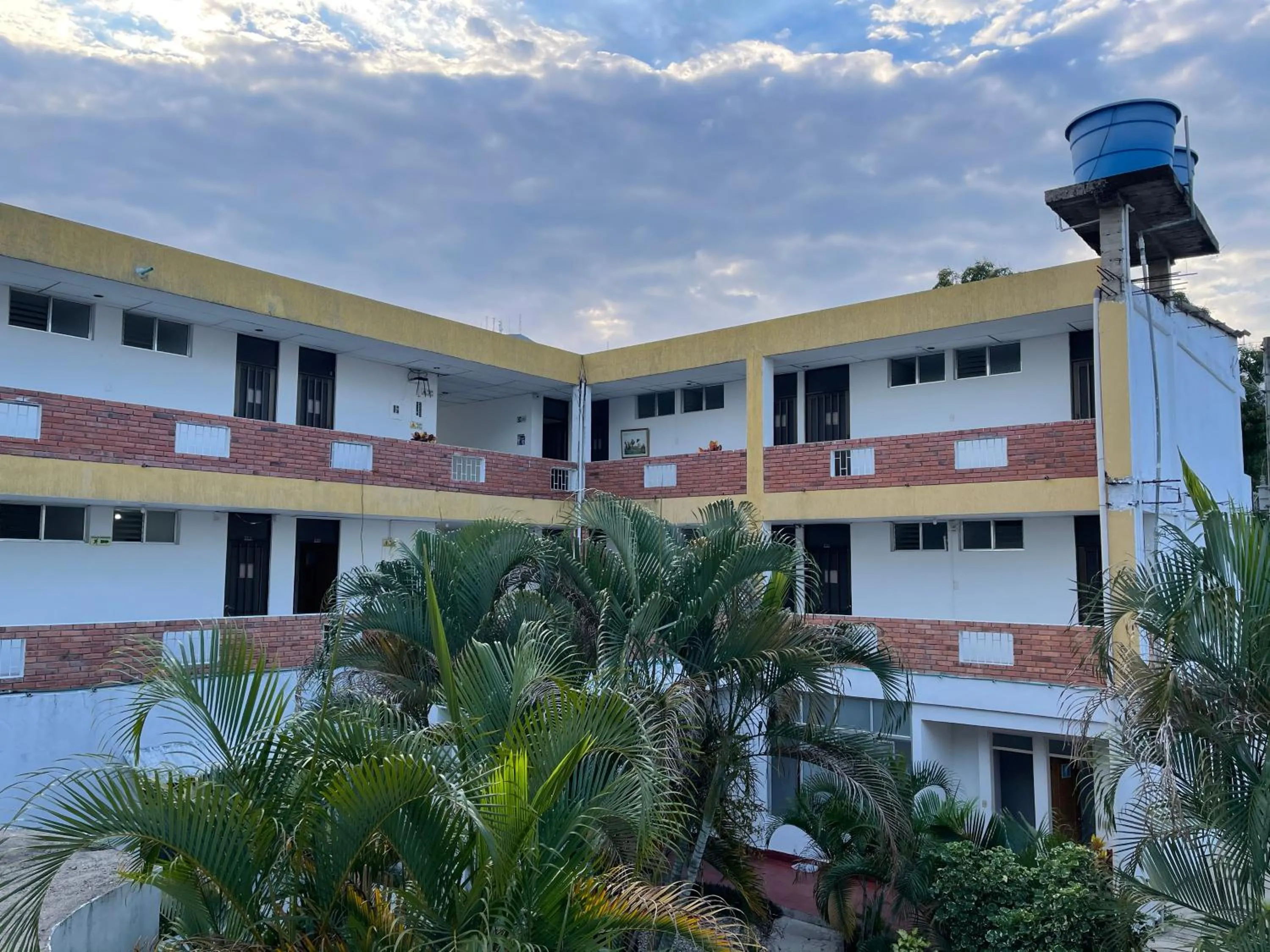 Hotel Luna Roja del Llano