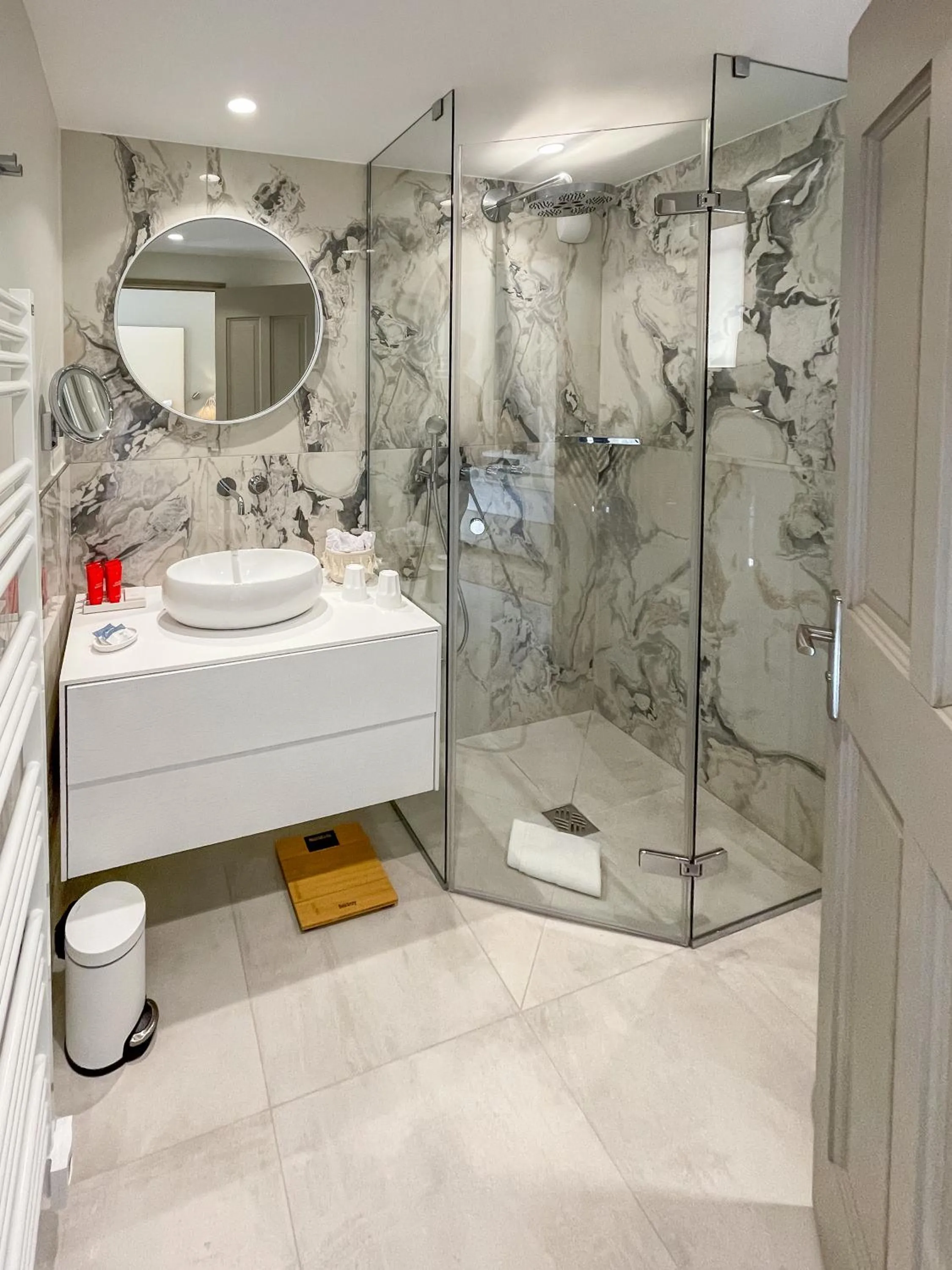 Shower in Le Mouillage