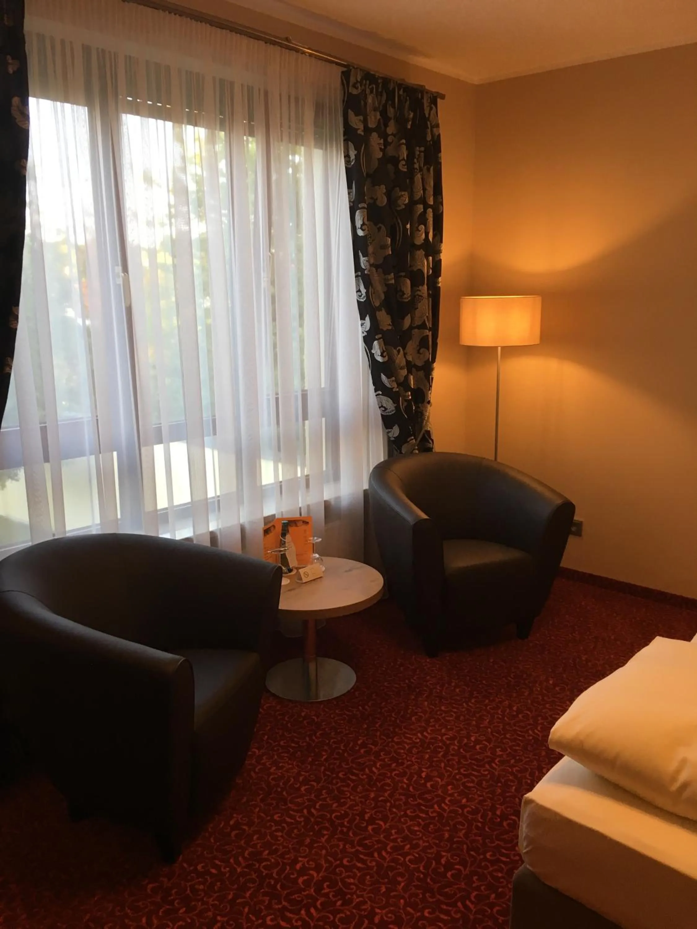 Photo of the whole room, Bed in Parkhotel Leiser