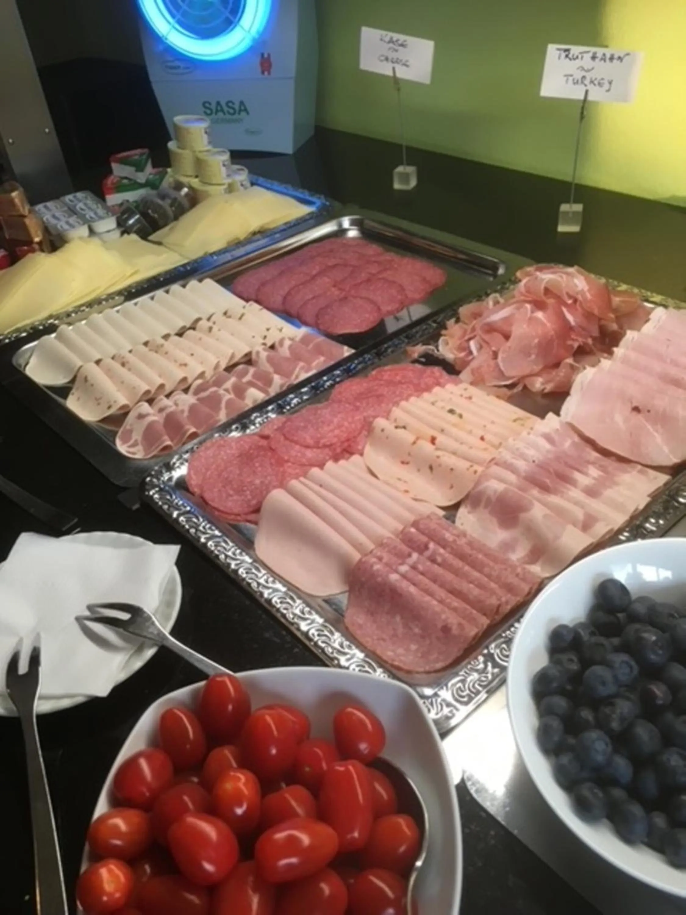 Breakfast in Parkhotel Leiser