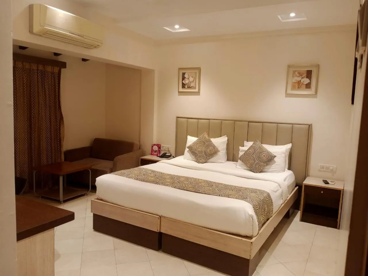 Bedroom, Bed in Meritas Crystal Resort