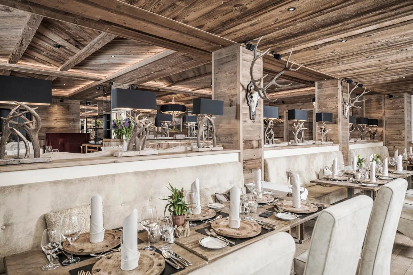 Restaurant/places to eat in Alpin Resort Sacher