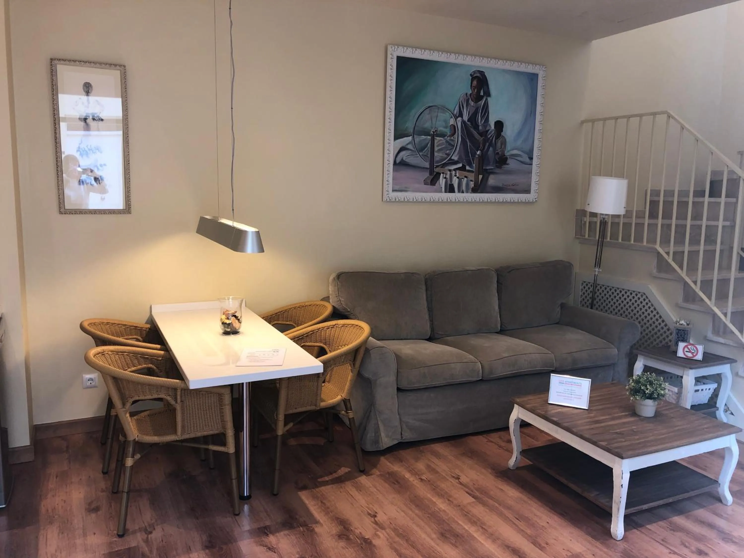 Seating area in Life Apartments San Vicente