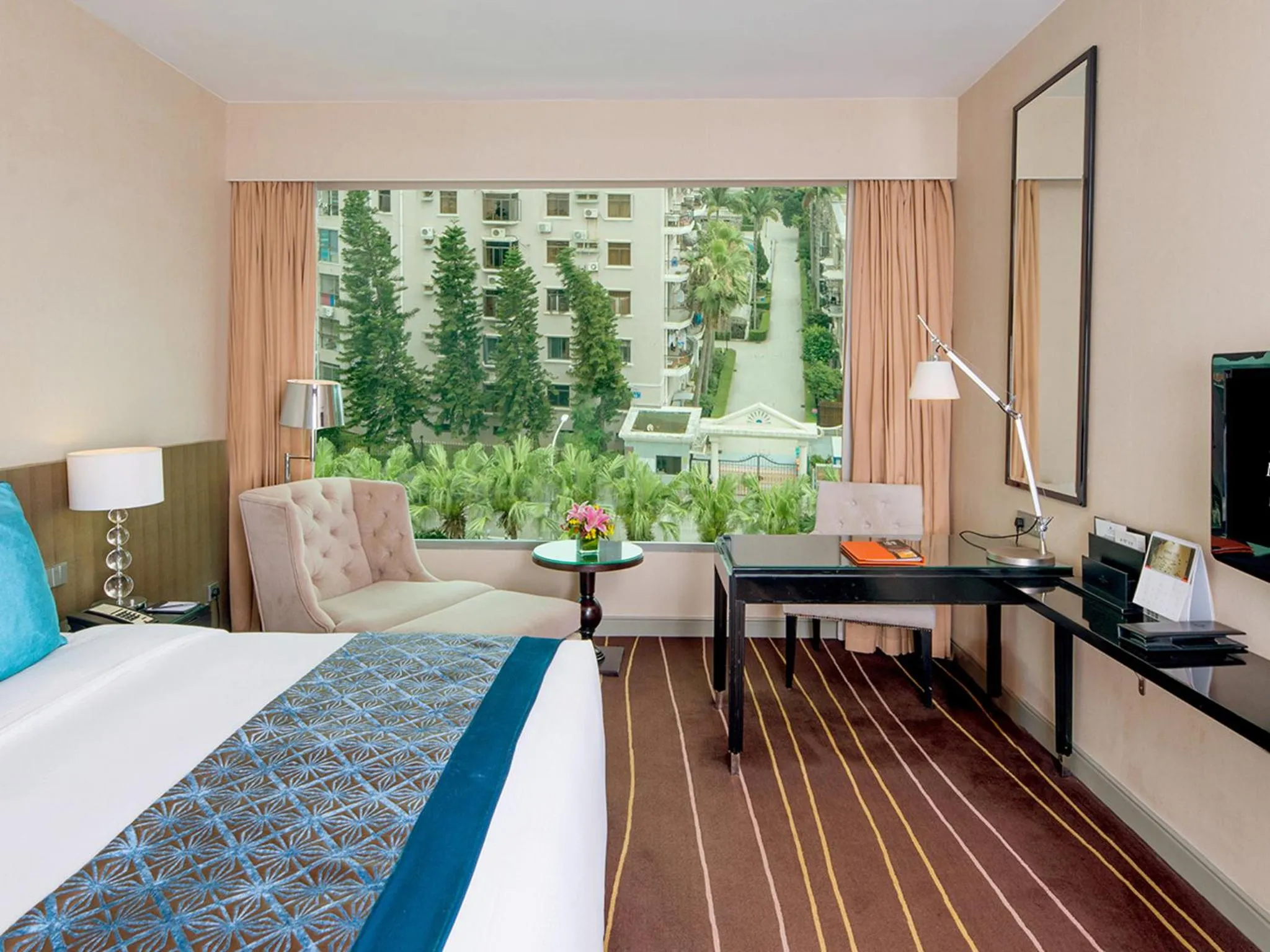 Photo of the whole room, Bed in Marco Polo Xiamen