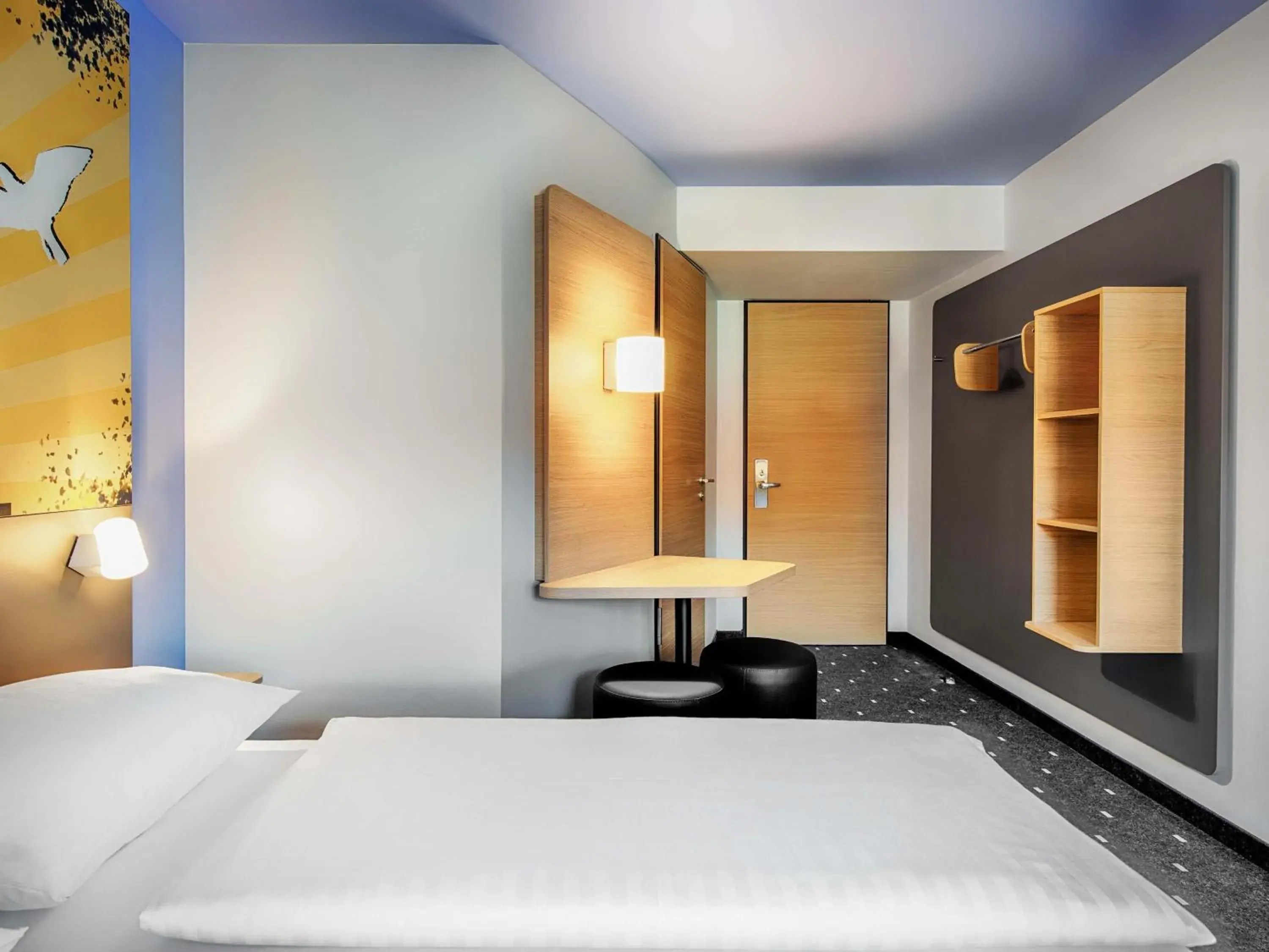 Photo of the whole room, Bed in B&B Hotel Kiel-Holstenbrücke Photo of the whole room, Bed in B&B Hotel Kiel-Holstenbrücke