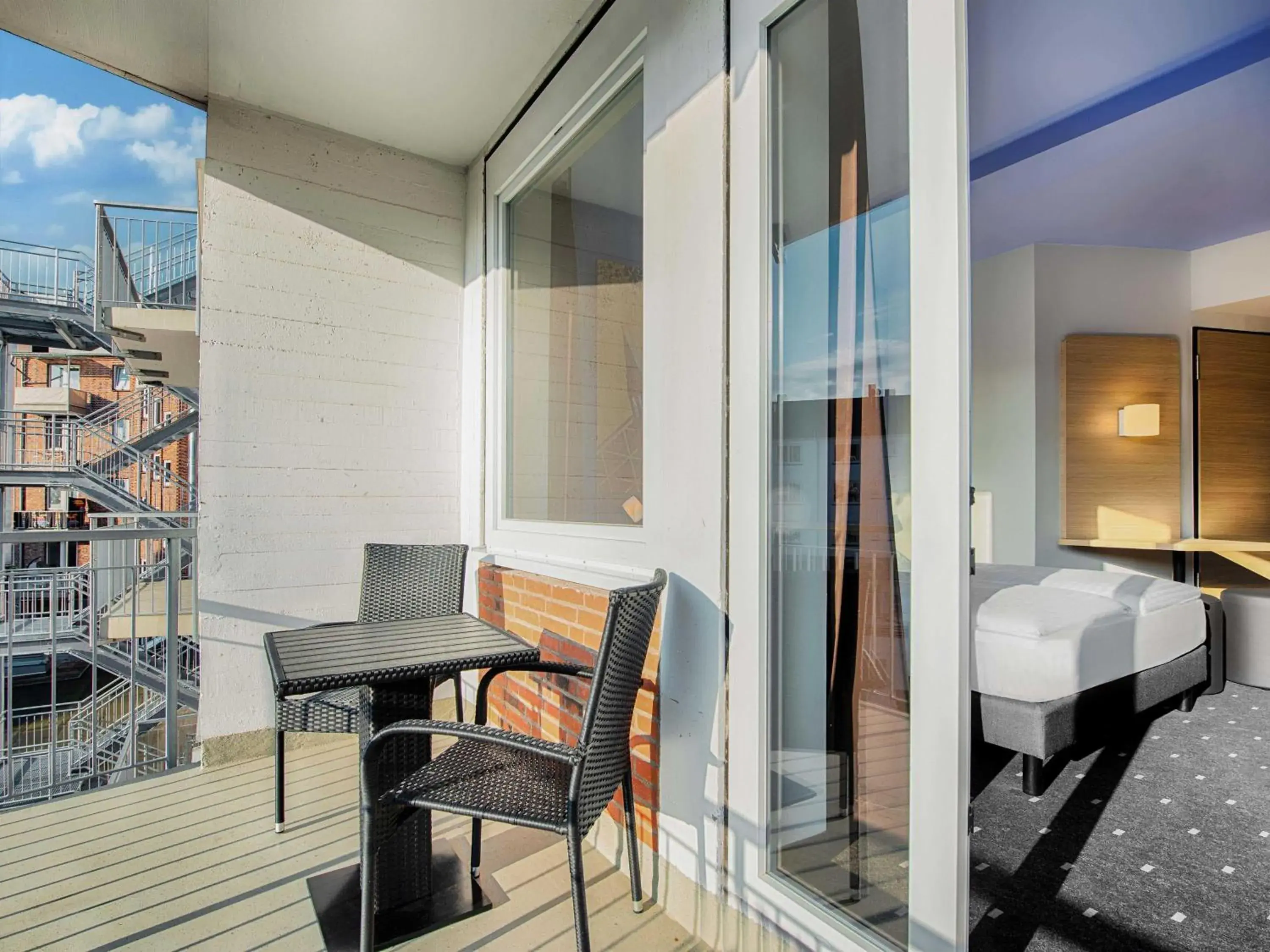 Photo of the whole room, Bed in B&B Hotel Kiel-Holstenbrücke Photo of the whole room, Bed in B&B Hotel Kiel-Holstenbrücke