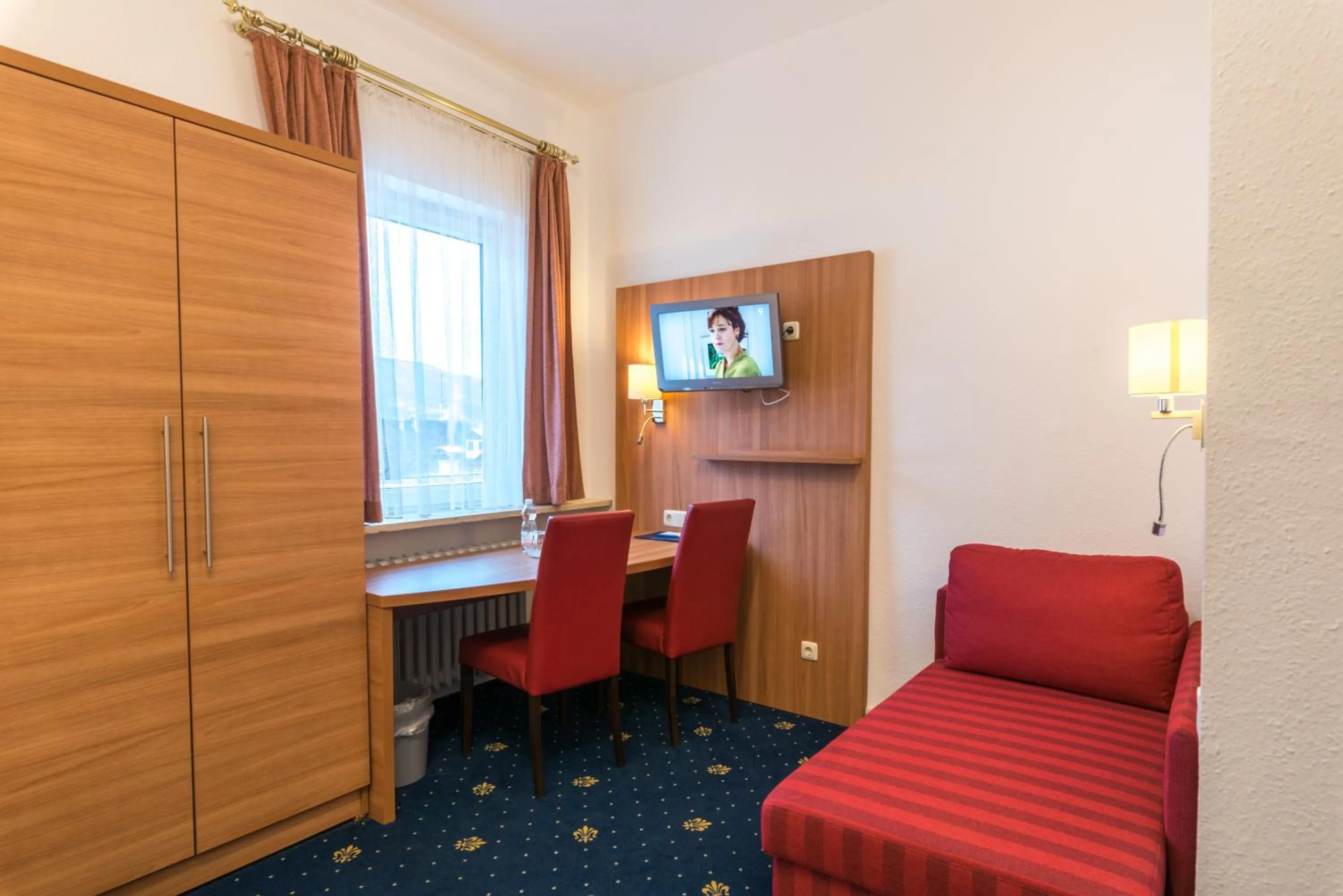 Photo of the whole room in Hotel garni Almenrausch und Edelweiss