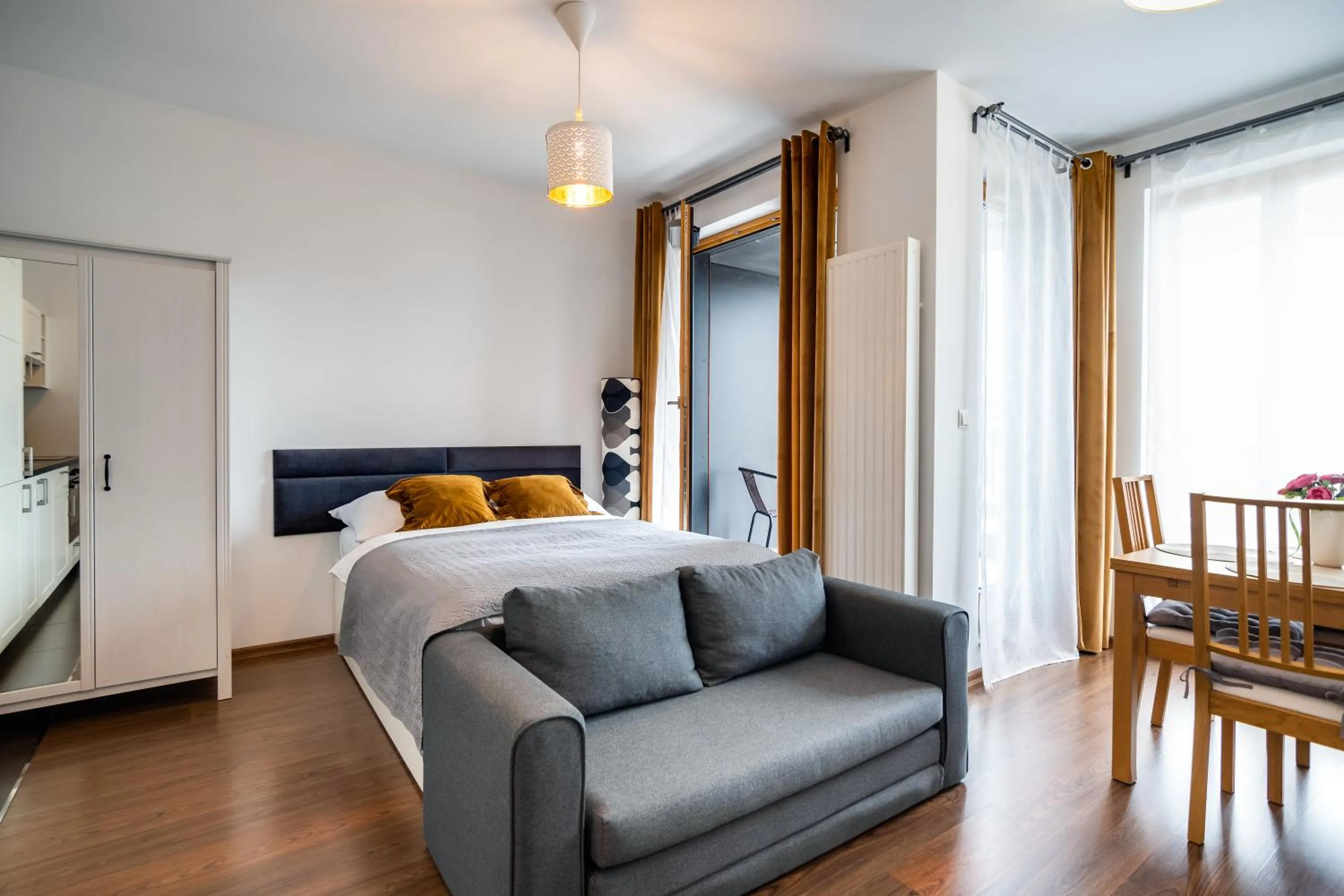 Bed in Apartamenty Prestige Browar Lubicz Stare Miasto