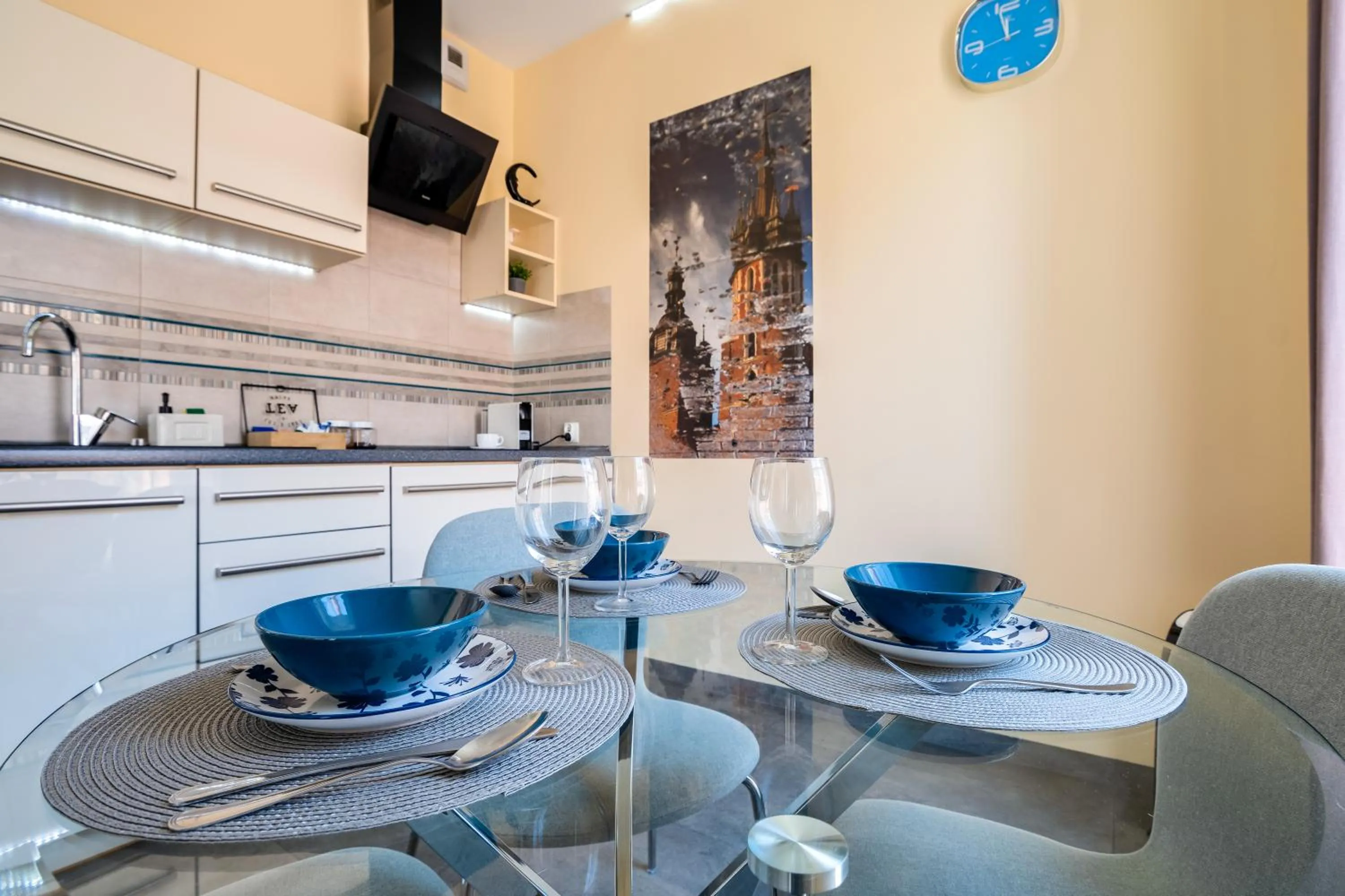 Dining area in Apartamenty Prestige Browar Lubicz Stare Miasto