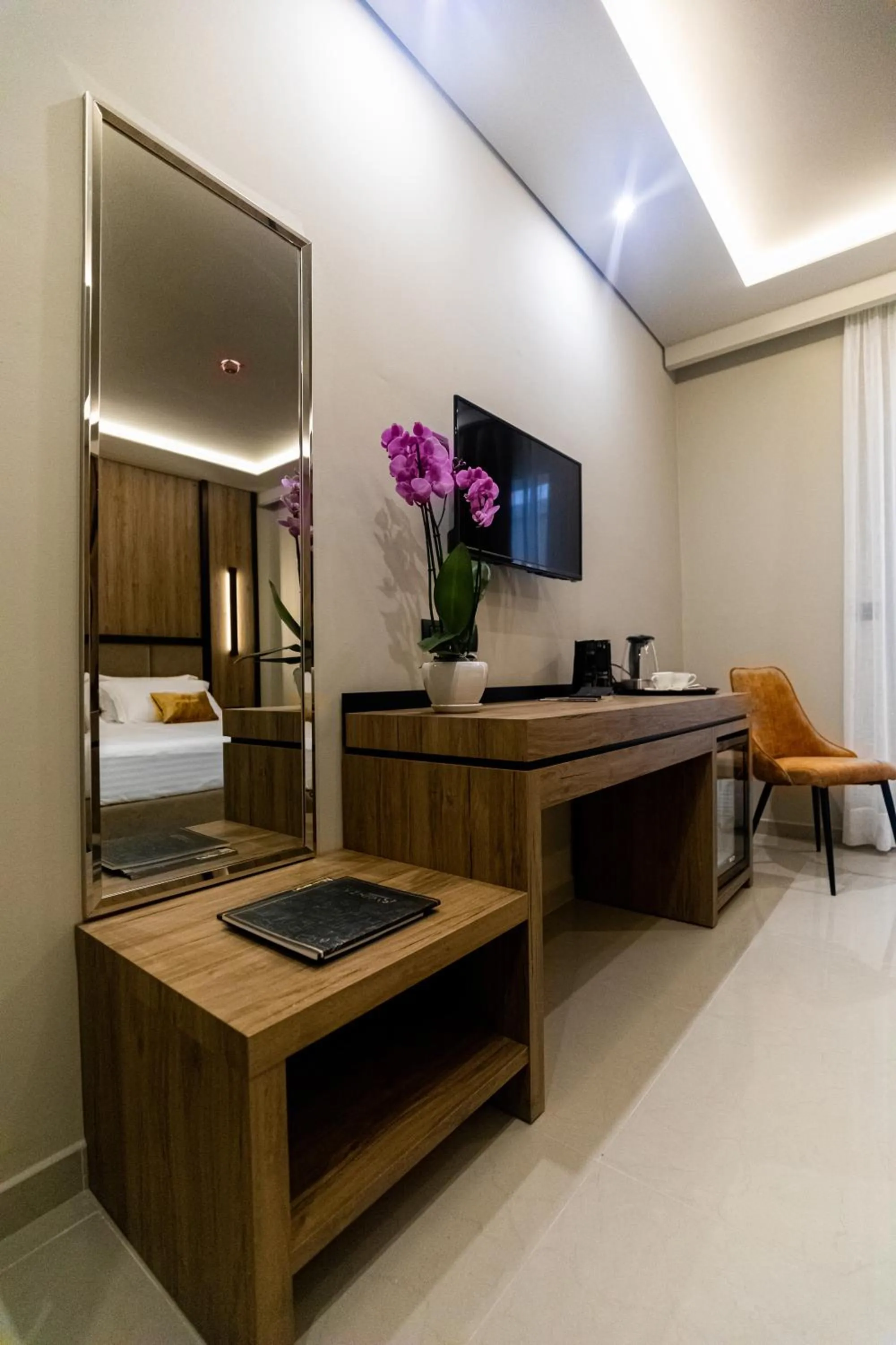 TV and multimedia, Bed in Kraal Hotel Vlore