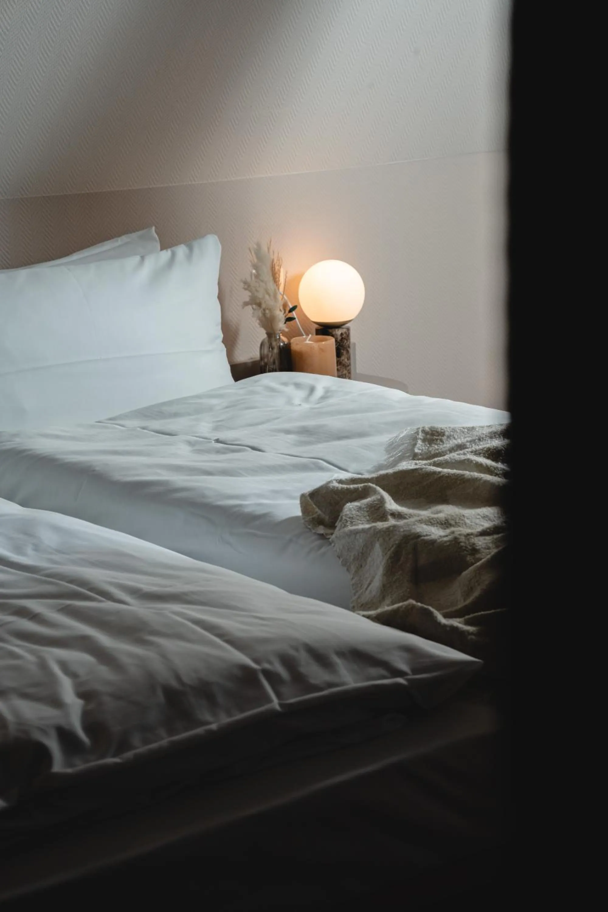 Photo of the whole room, Bed in Naturhotel Sachsenbaude Oberwiesenthal - Indoor-Pool & Outdoor-Whirlpool