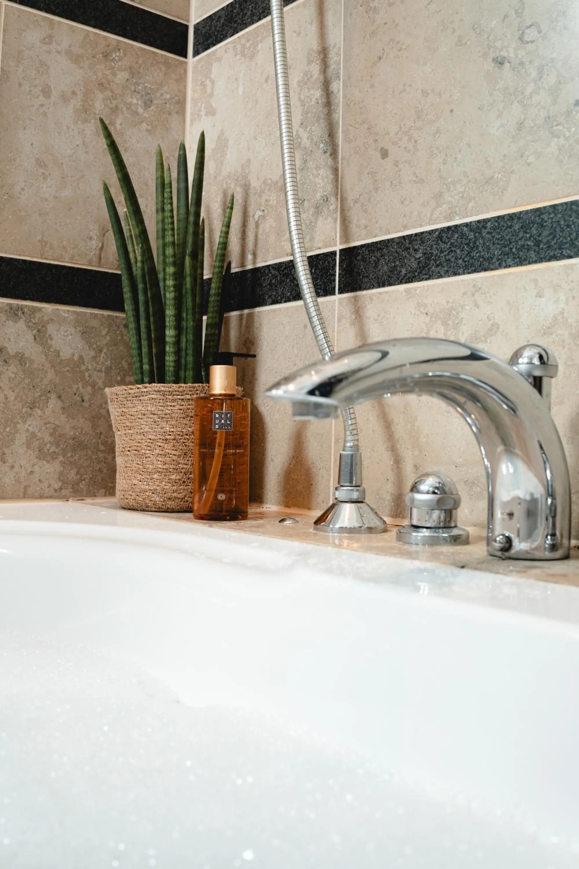 Bath in Naturhotel Sachsenbaude Oberwiesenthal - Indoor-Pool & Outdoor-Whirlpool